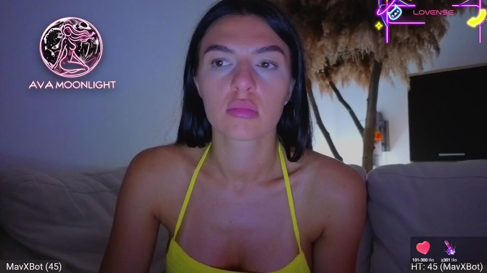 Gallery image thumbnail from AvaMoonlight's myfreecams stream on, 08/18/2025, 24:19 image 16 of 20