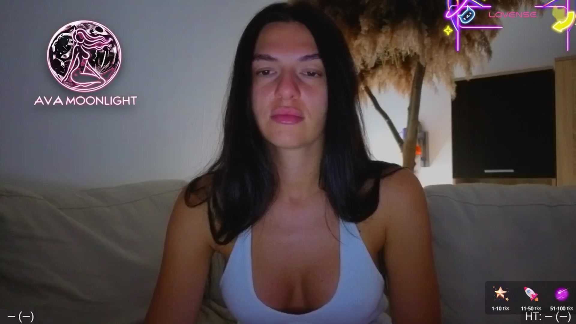 Gallery image thumbnail from AvaMoonlight's myfreecams stream on, 08/19/2025, 24:39 image 4 of 20