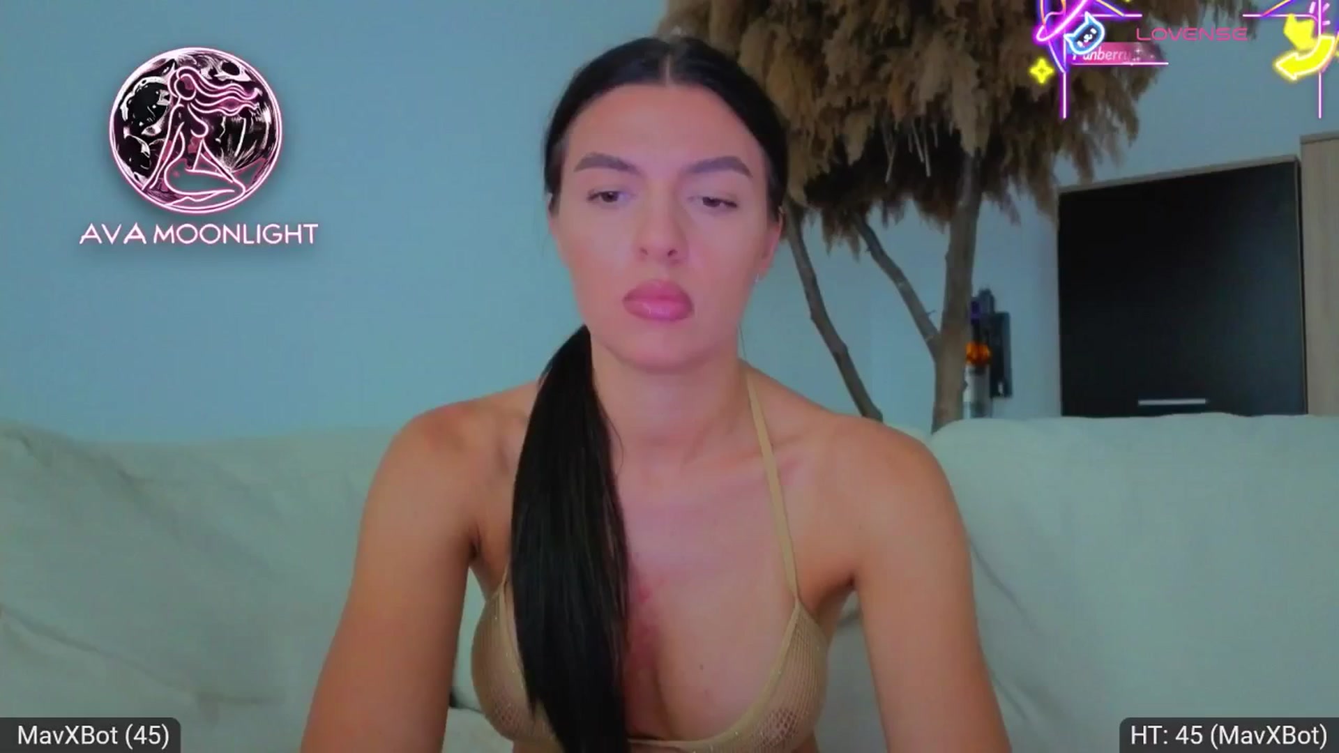 Gallery image thumbnail from AvaMoonlight's myfreecams stream on, 08/20/2025, 16:04 image 15 of 20