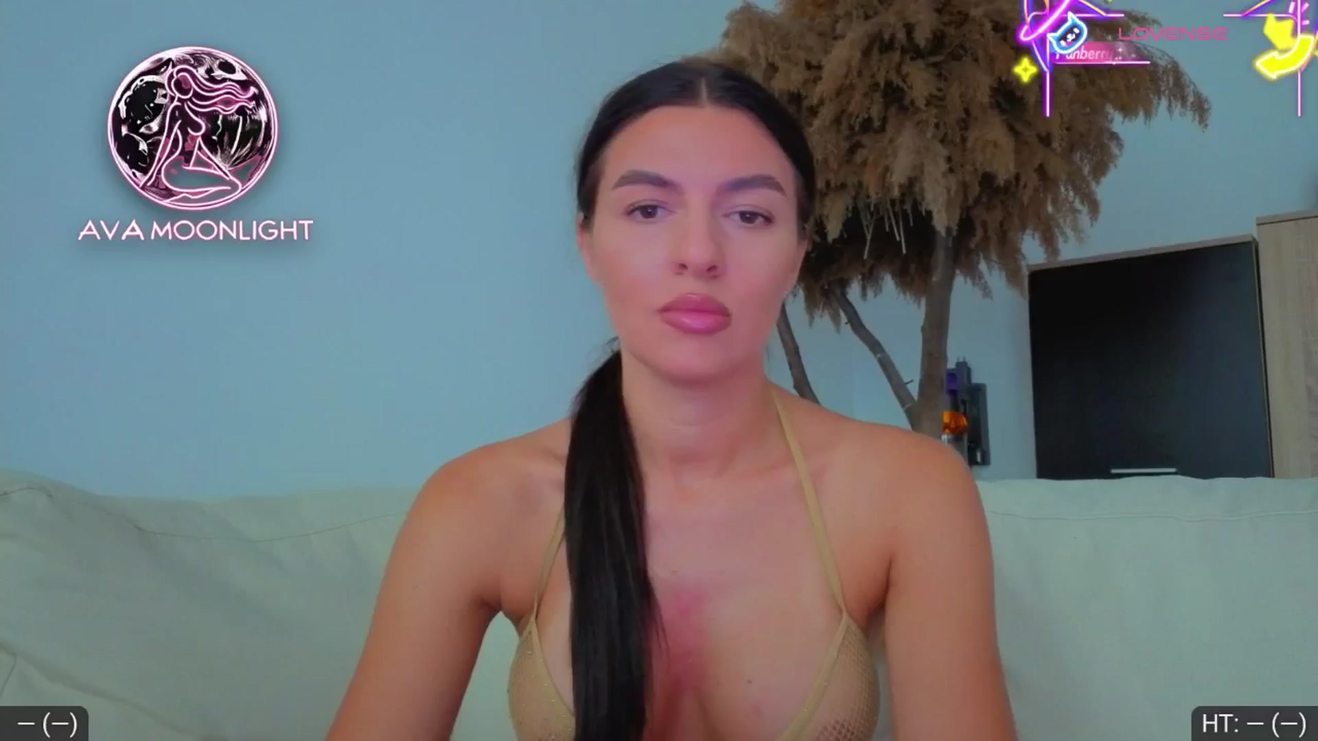 Gallery image thumbnail from AvaMoonlight's myfreecams stream on, 08/20/2025, 16:04 image 8 of 20