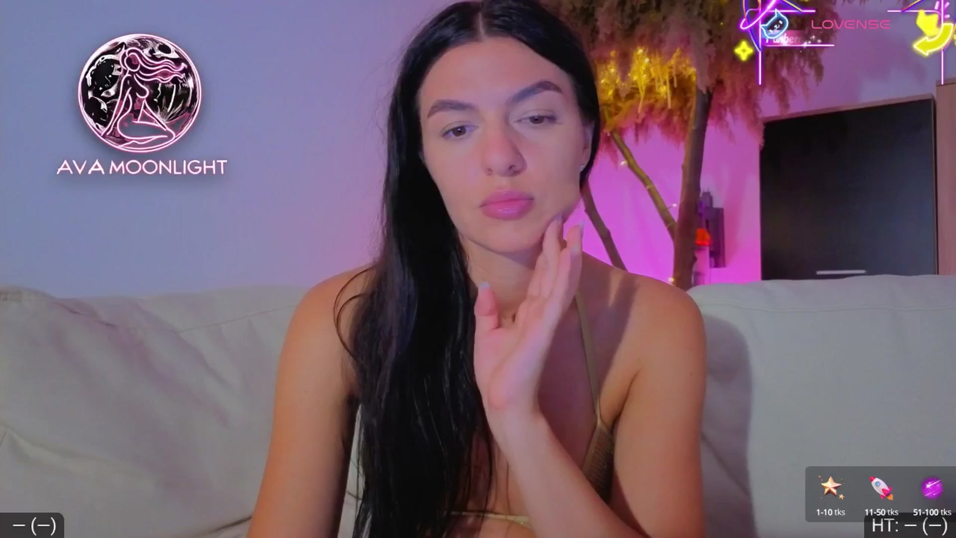 Gallery image thumbnail from AvaMoonlight's myfreecams stream on, 08/20/2025, 22:55 image 13 of 20