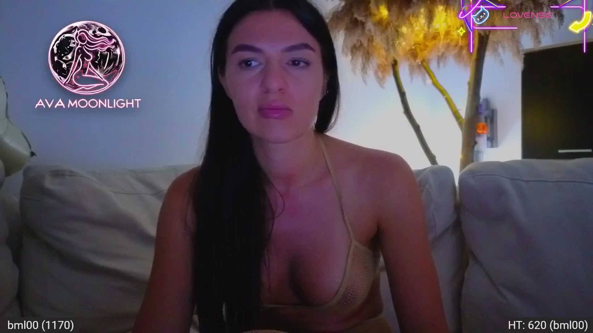Gallery image thumbnail from AvaMoonlight's myfreecams stream on, 08/21/2025, 24:43 image 9 of 20