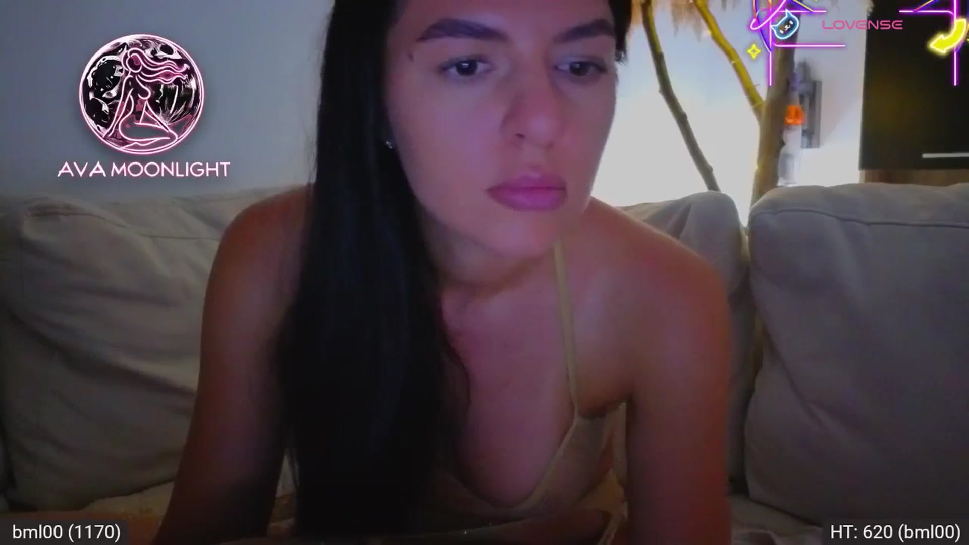 Gallery image thumbnail from AvaMoonlight's myfreecams stream on, 08/21/2025, 24:43 image 19 of 20