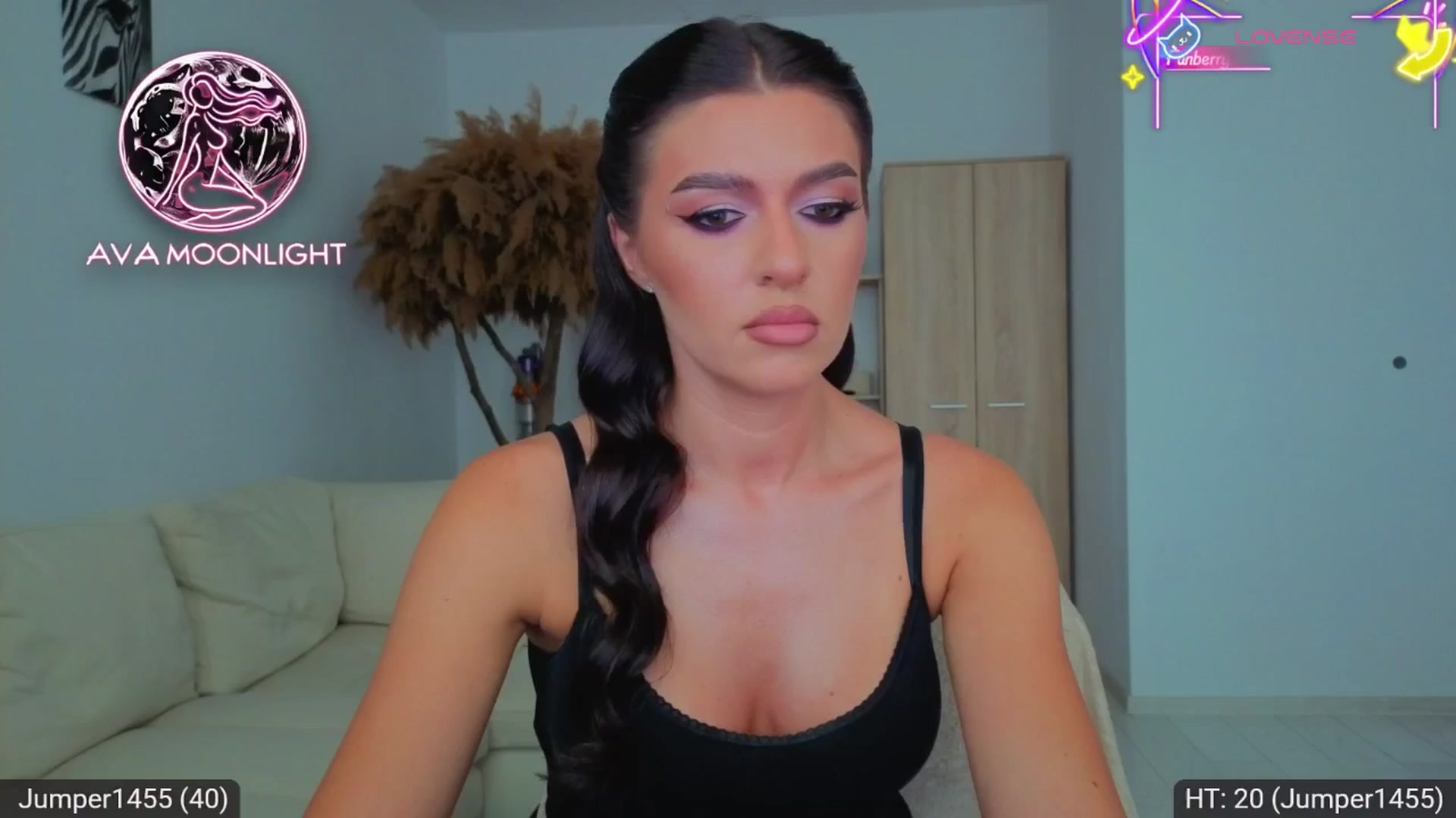 Gallery image thumbnail from AvaMoonlight's myfreecams stream on, 08/23/2025, 15:36 image 10 of 20