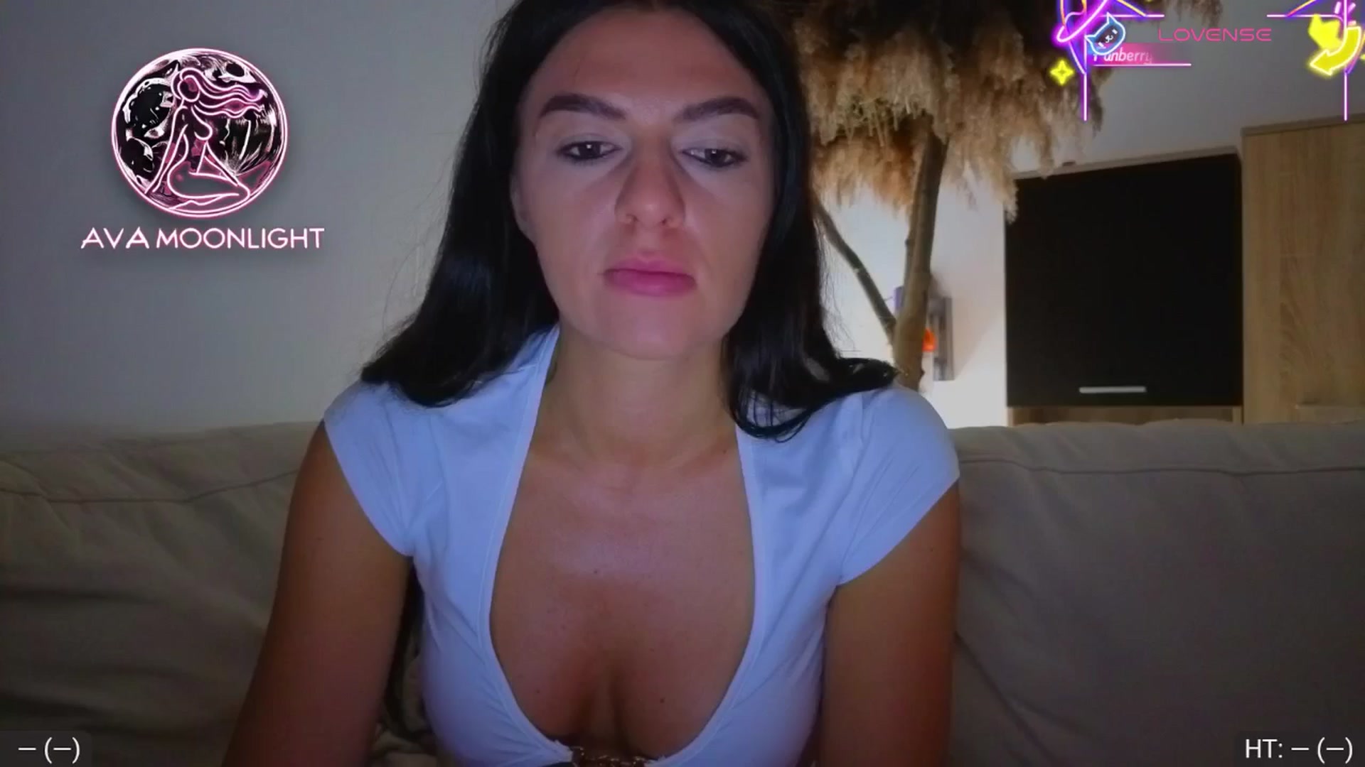 Gallery image thumbnail from AvaMoonlight's myfreecams stream on, 08/25/2025, 24:39 image 4 of 20