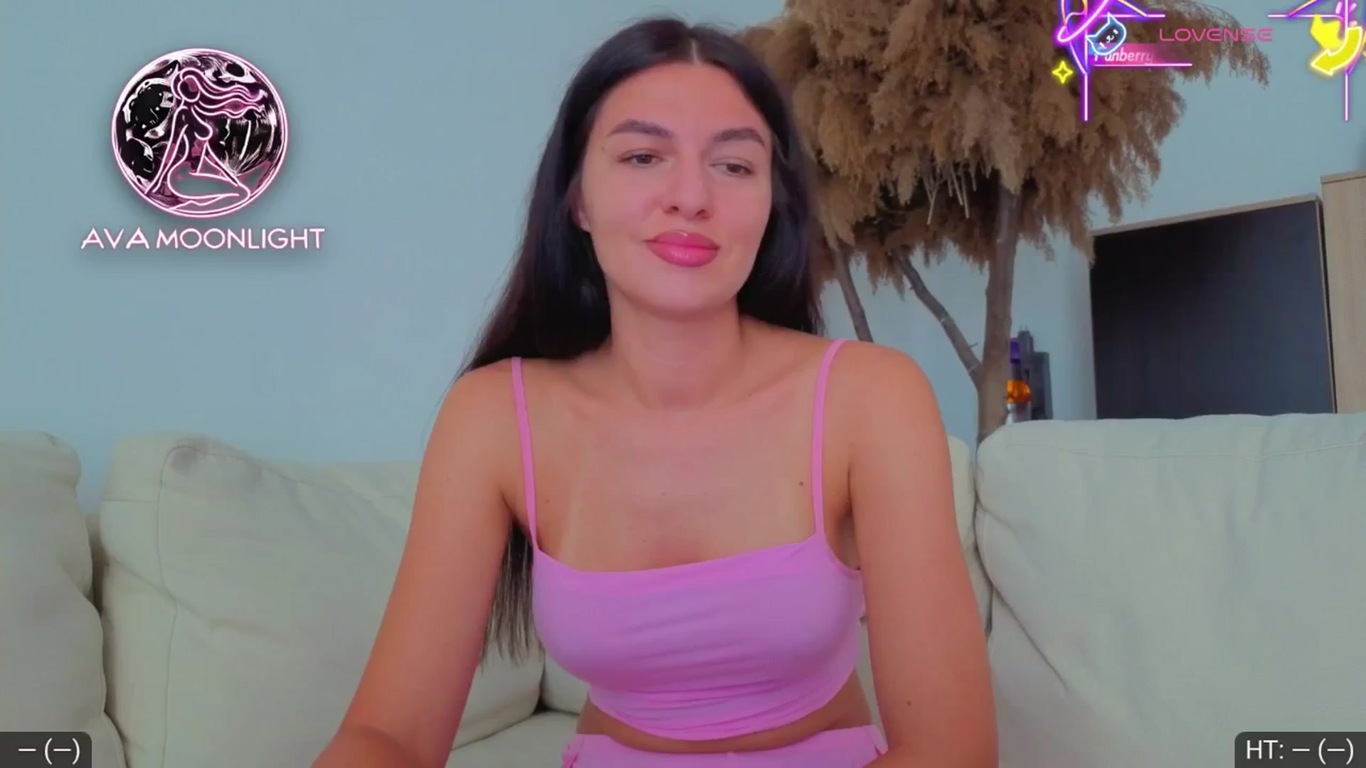 Gallery image thumbnail from AvaMoonlight's myfreecams stream on, 08/26/2025, 16:05 image 7 of 20