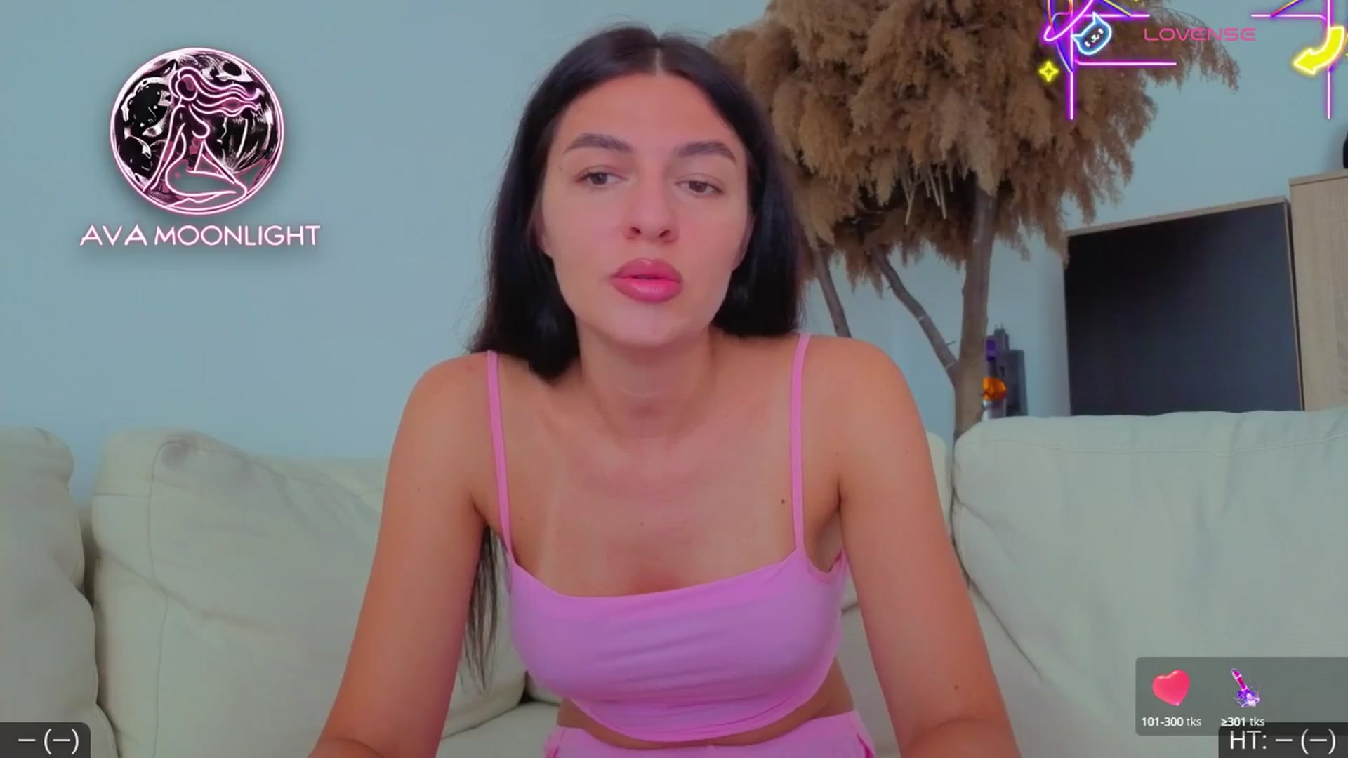 Gallery image thumbnail from AvaMoonlight's myfreecams stream on, 08/26/2025, 16:05 image 8 of 20
