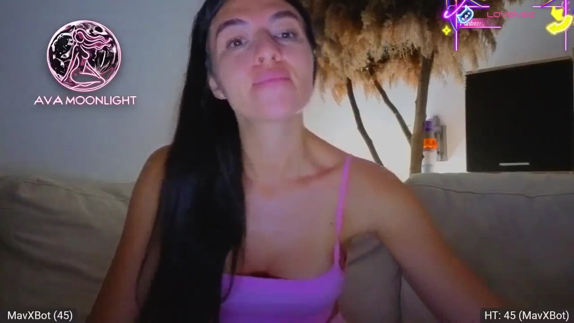 Gallery image thumbnail from AvaMoonlight's myfreecams stream on, 08/26/2025, 23:42 image 5 of 20