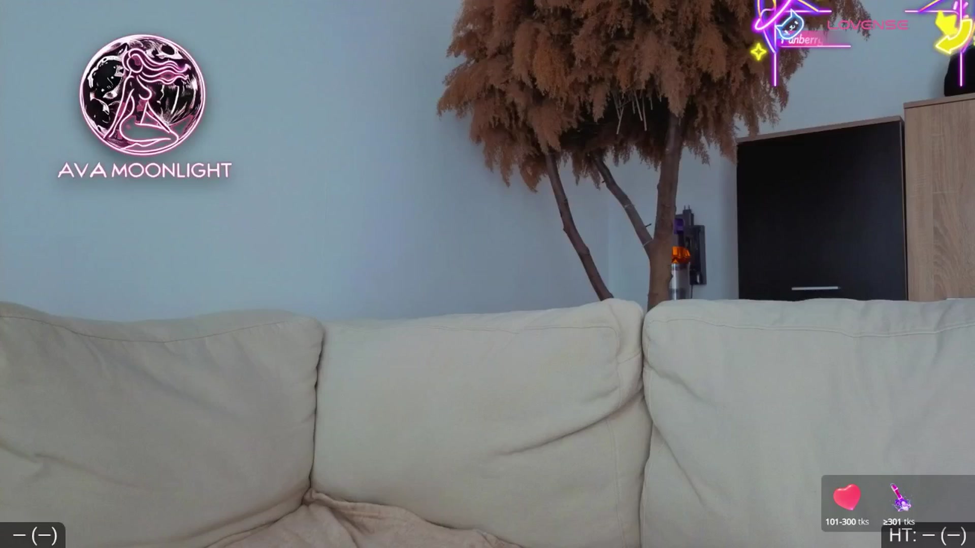 Gallery image thumbnail from AvaMoonlight's myfreecams stream on, 08/27/2025, 14:38 image 19 of 20
