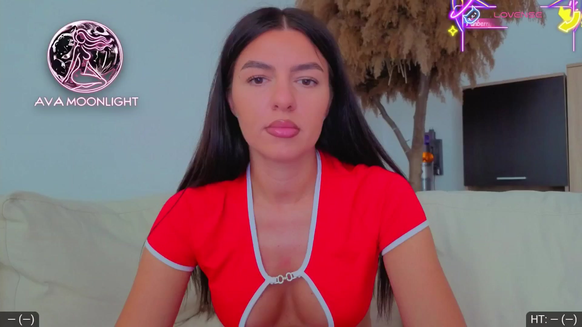 Gallery image thumbnail from AvaMoonlight's myfreecams stream on, 08/27/2025, 14:38 image 4 of 20