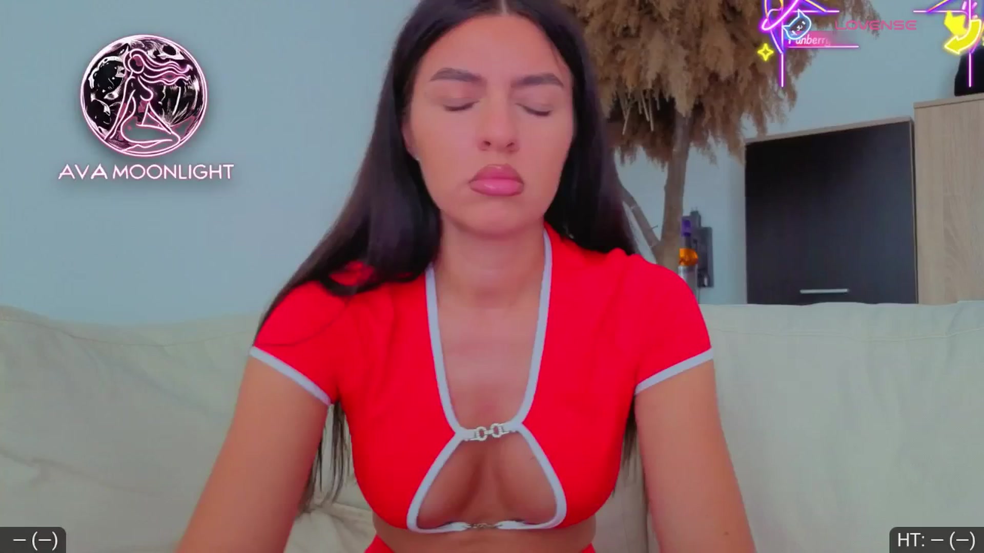 Gallery image thumbnail from AvaMoonlight's myfreecams stream on, 08/27/2025, 14:38 image 18 of 20
