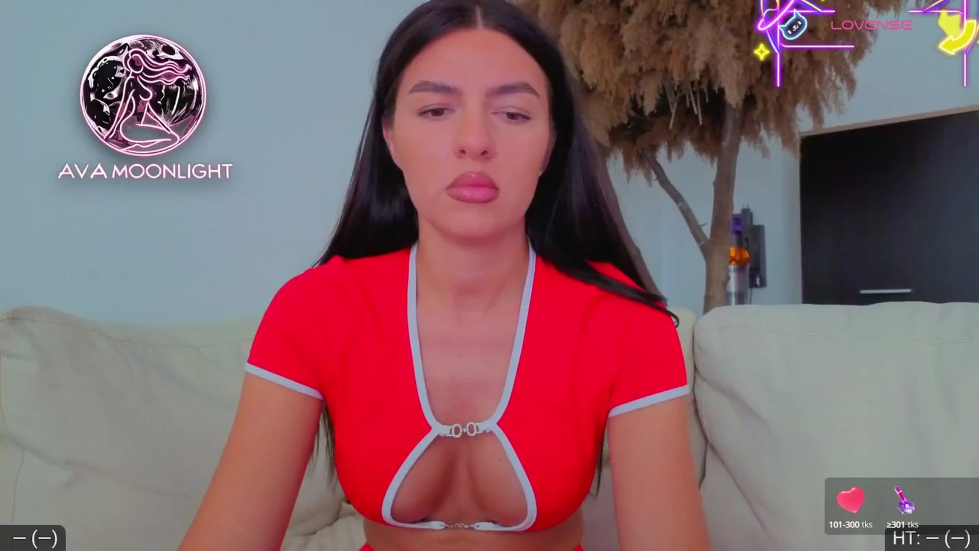 Gallery image thumbnail from AvaMoonlight's myfreecams stream on, 08/27/2025, 15:31 image 3 of 20