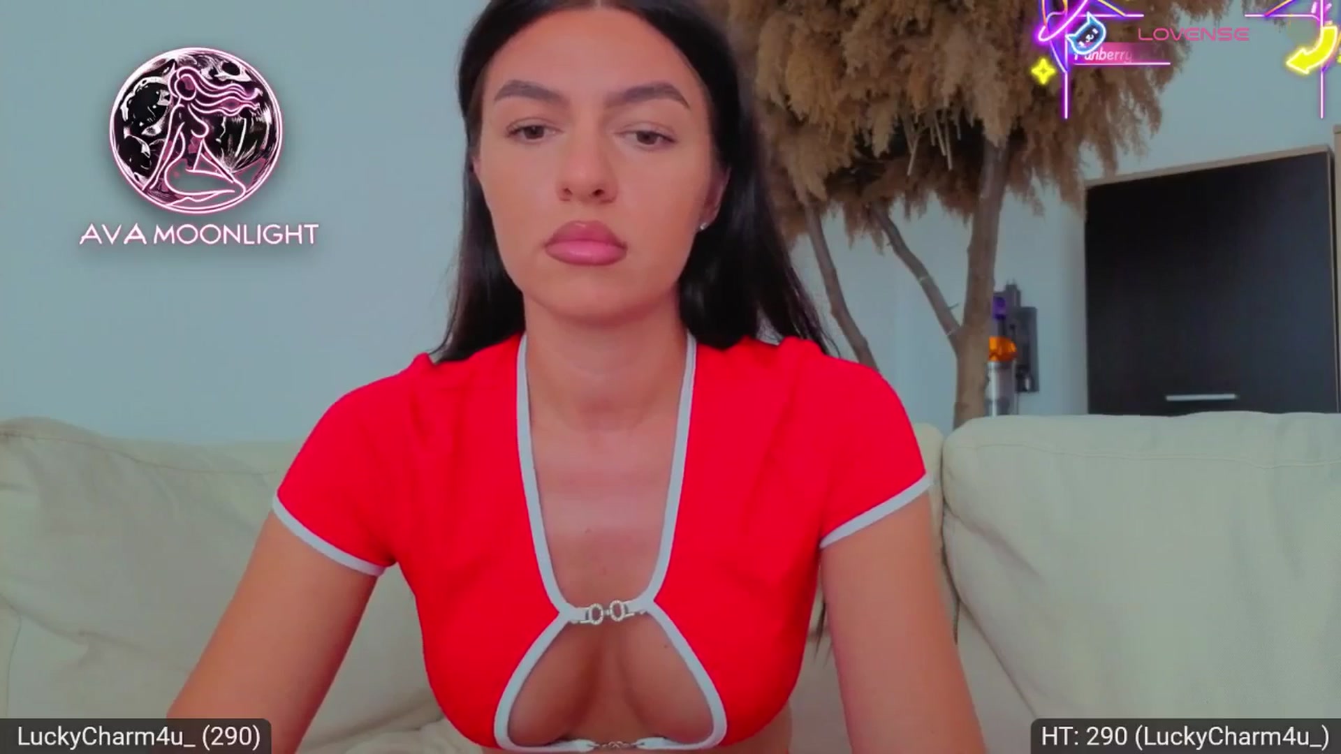 Gallery image thumbnail from AvaMoonlight's myfreecams stream on, 08/27/2025, 15:31 image 18 of 20