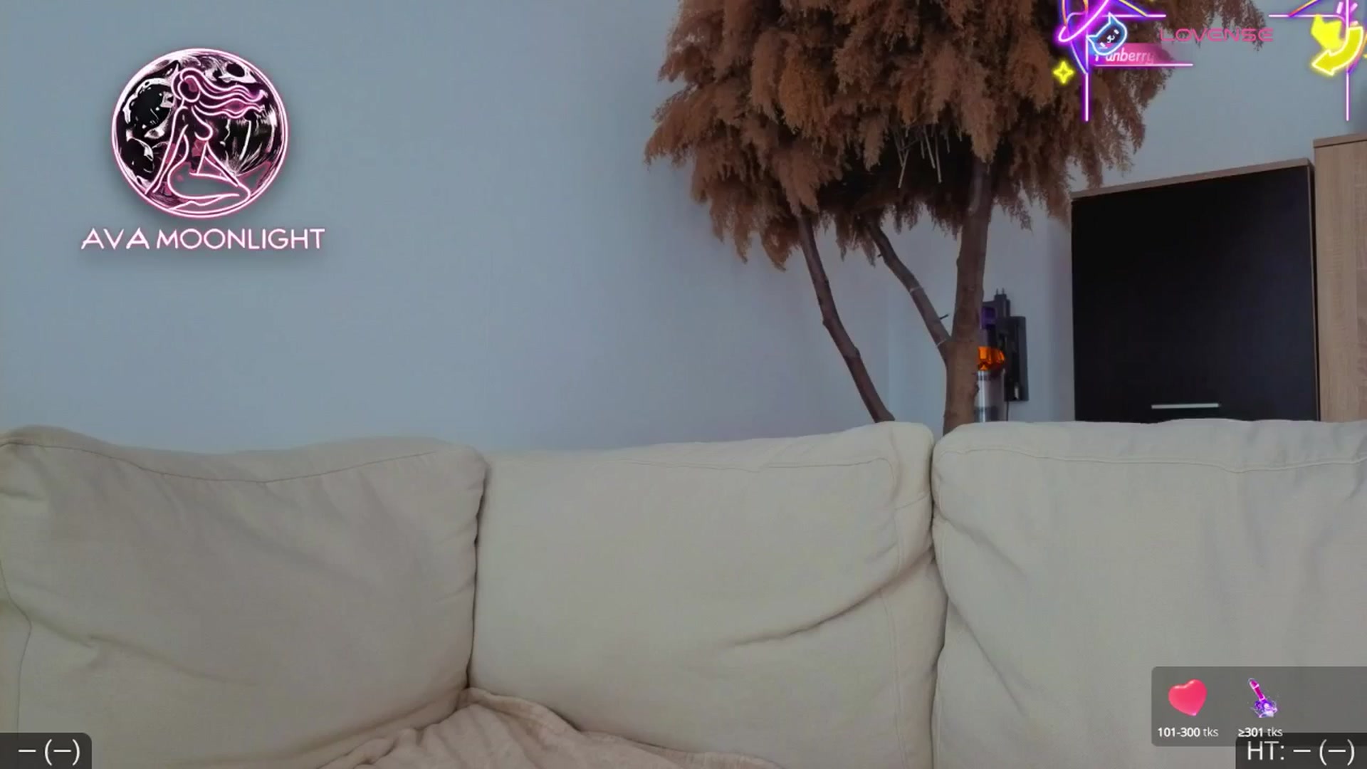 Gallery image thumbnail from AvaMoonlight's myfreecams stream on, 08/27/2025, 15:31 image 2 of 20