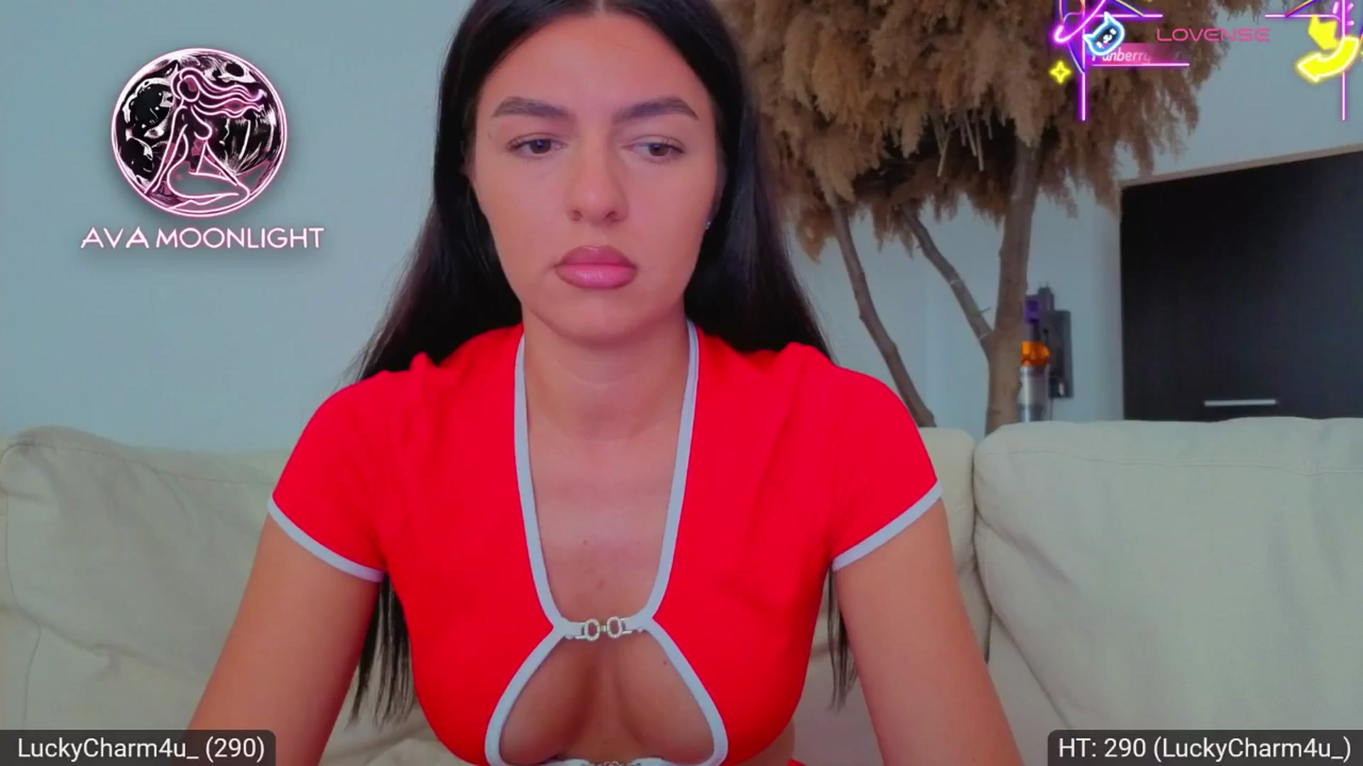Gallery image thumbnail from AvaMoonlight's myfreecams stream on, 08/27/2025, 16:04 image 6 of 20