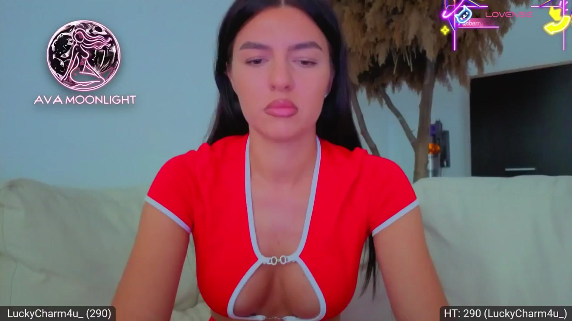 Gallery image thumbnail from AvaMoonlight's myfreecams stream on, 08/27/2025, 16:04 image 4 of 20