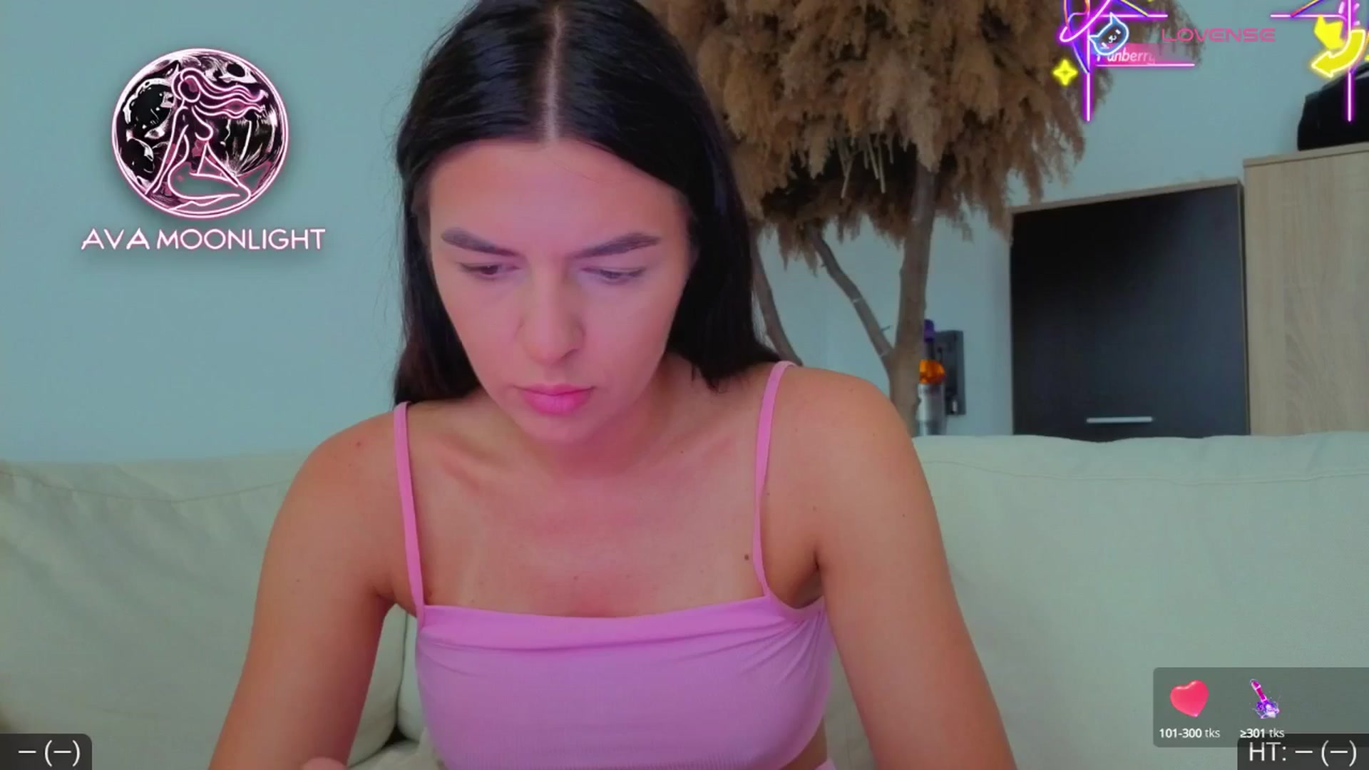 Gallery image thumbnail from AvaMoonlight's myfreecams stream on, 08/28/2025, 16:09 image 7 of 20