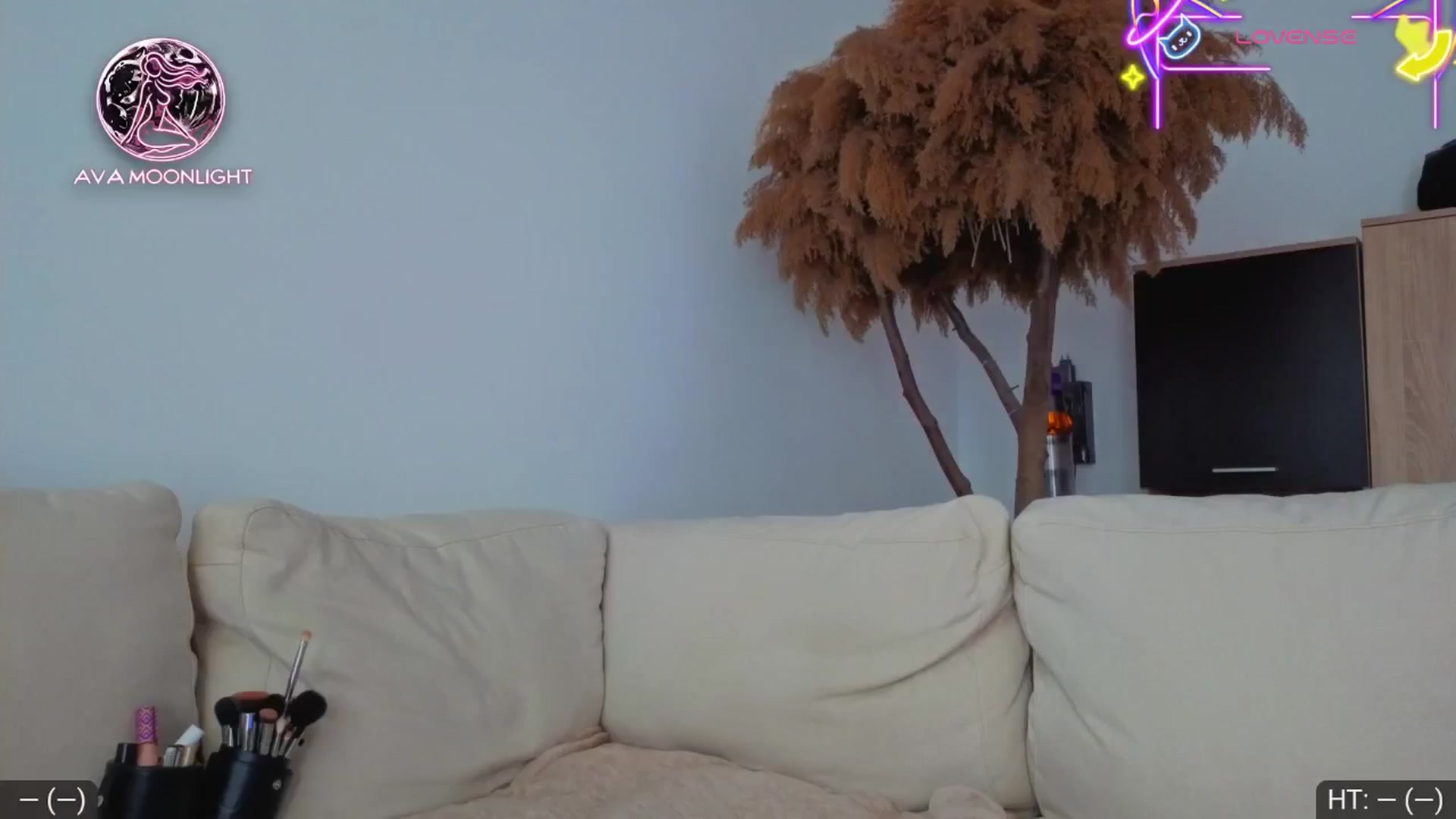 Gallery image thumbnail from AvaMoonlight's myfreecams stream on, 08/29/2025, 14:52 image 3 of 20