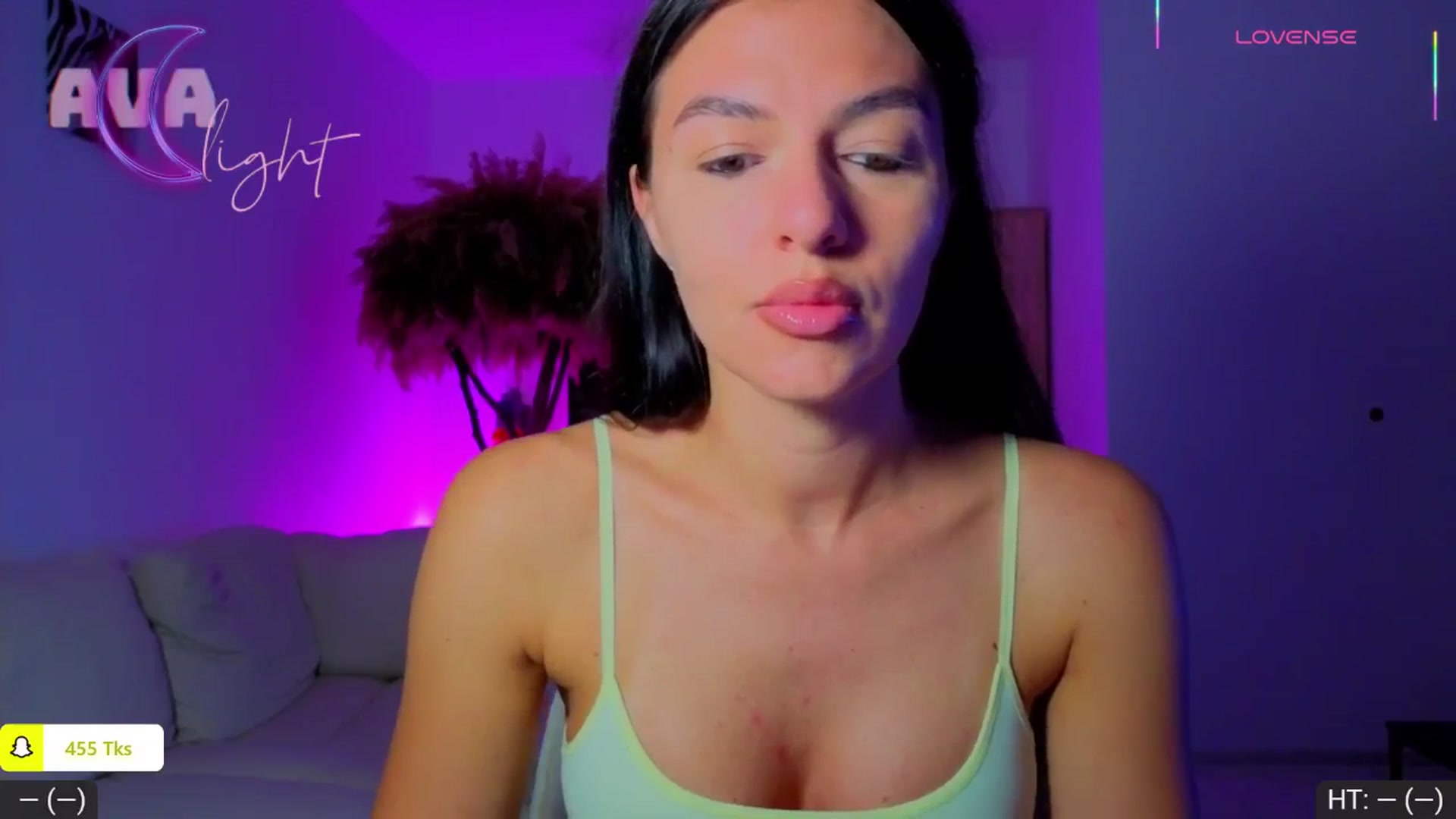 Gallery image thumbnail from AvaMoonlight's myfreecams stream on, 09/04/2025, 24:05 image 4 of 20