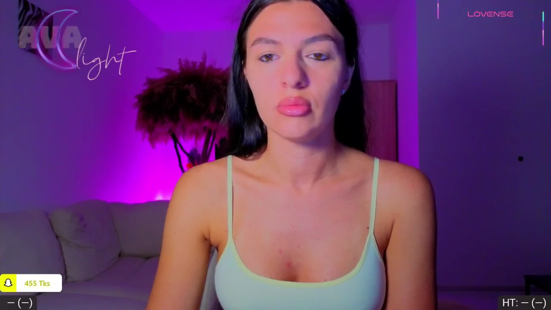 Gallery image thumbnail from AvaMoonlight's myfreecams stream on, 09/04/2025, 24:05 image 6 of 20