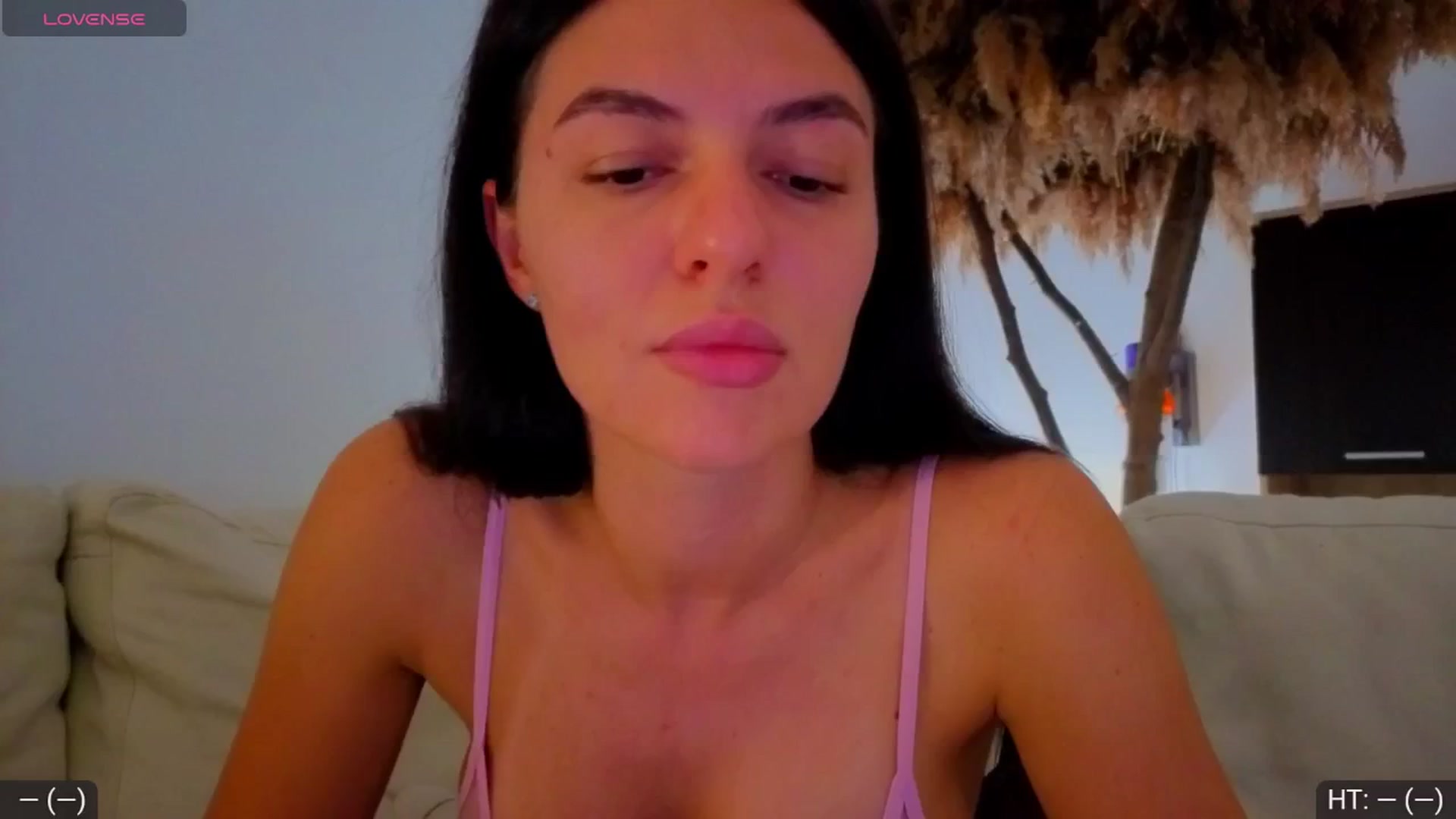 Gallery image thumbnail from AvaMoonlight's myfreecams stream on, 09/11/2025, 24:09 image 1 of 20