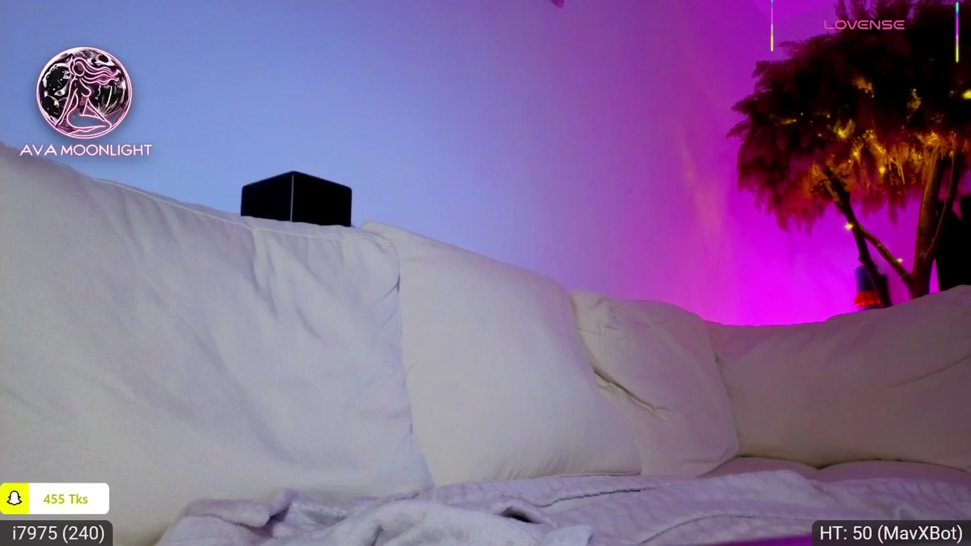 Gallery image thumbnail from AvaMoonlight's myfreecams stream on, 09/12/2025, 24:47 image 15 of 20