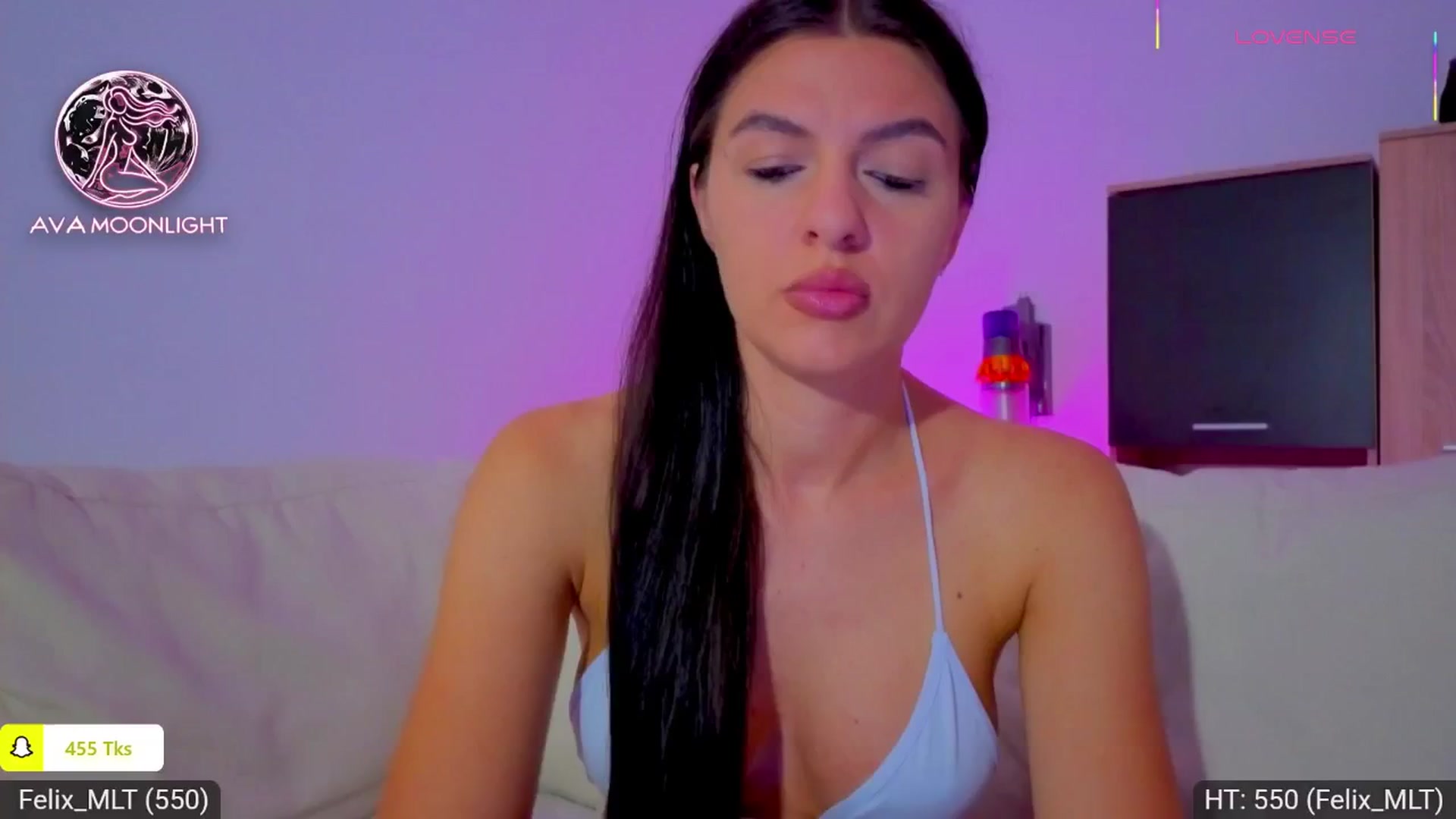 Gallery image thumbnail from AvaMoonlight's myfreecams stream on, 09/15/2025, 24:13 image 4 of 20