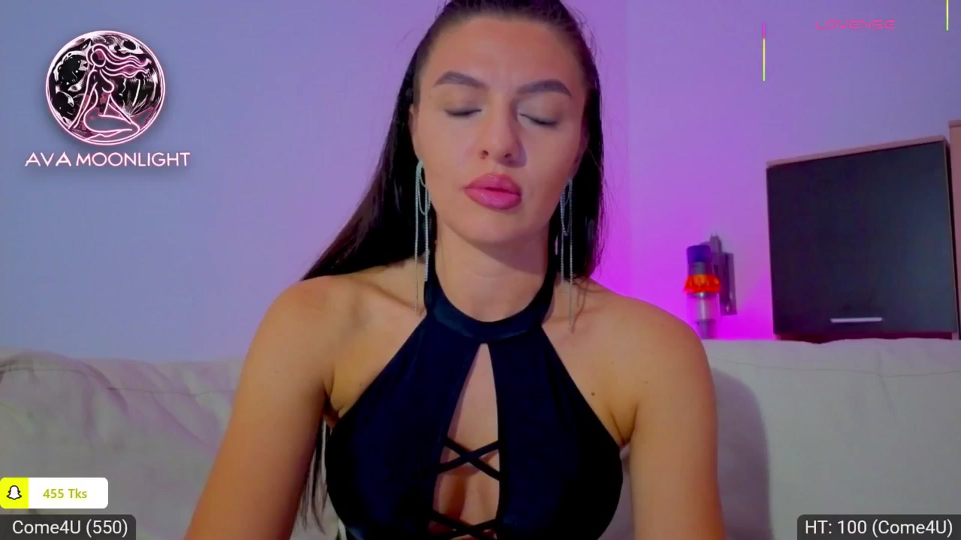 Gallery image thumbnail from AvaMoonlight's myfreecams stream on, 09/16/2025, 24:30 image 4 of 20