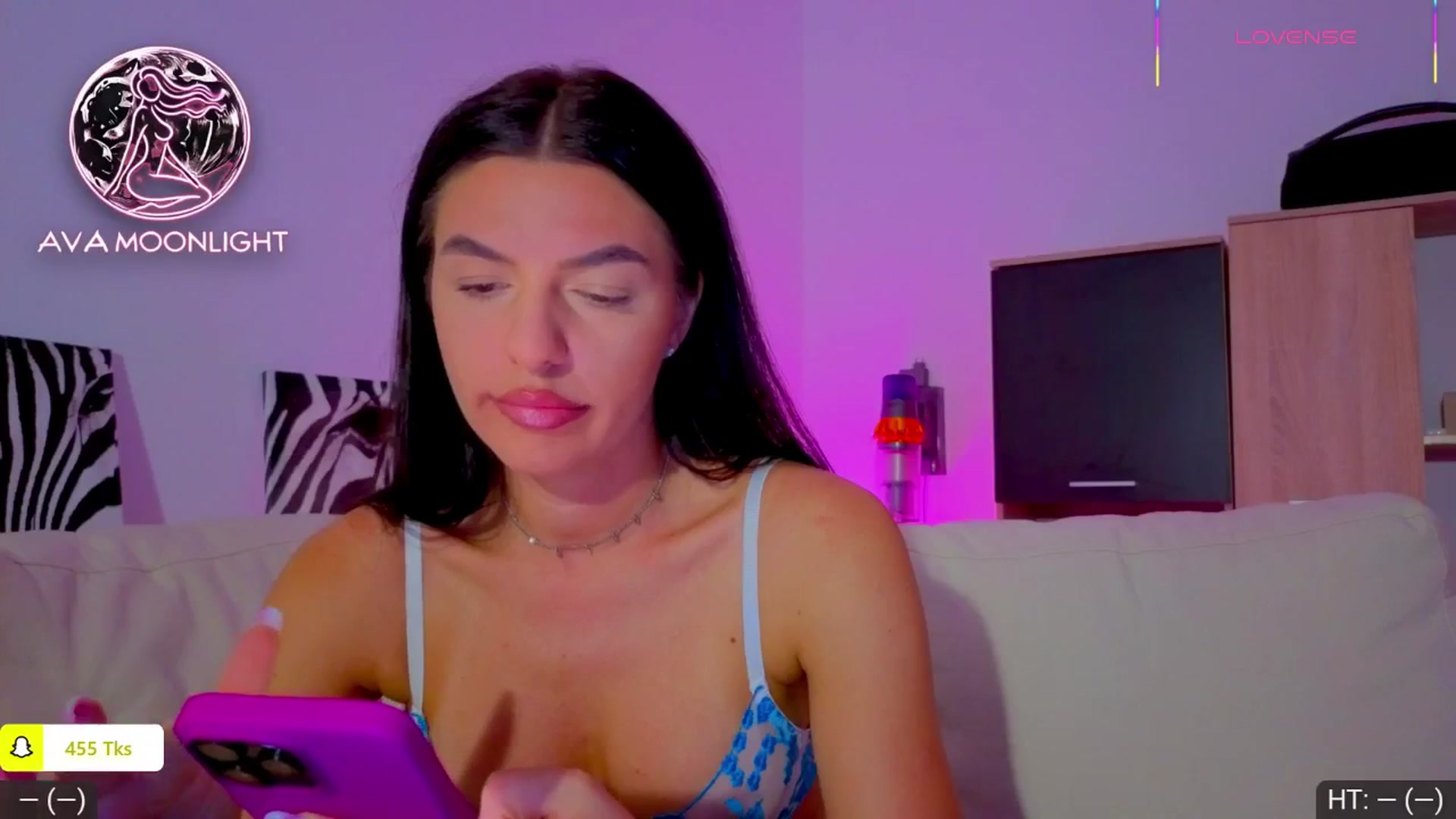 Gallery image thumbnail from AvaMoonlight's myfreecams stream on, 09/16/2025, 21:48 image 14 of 20
