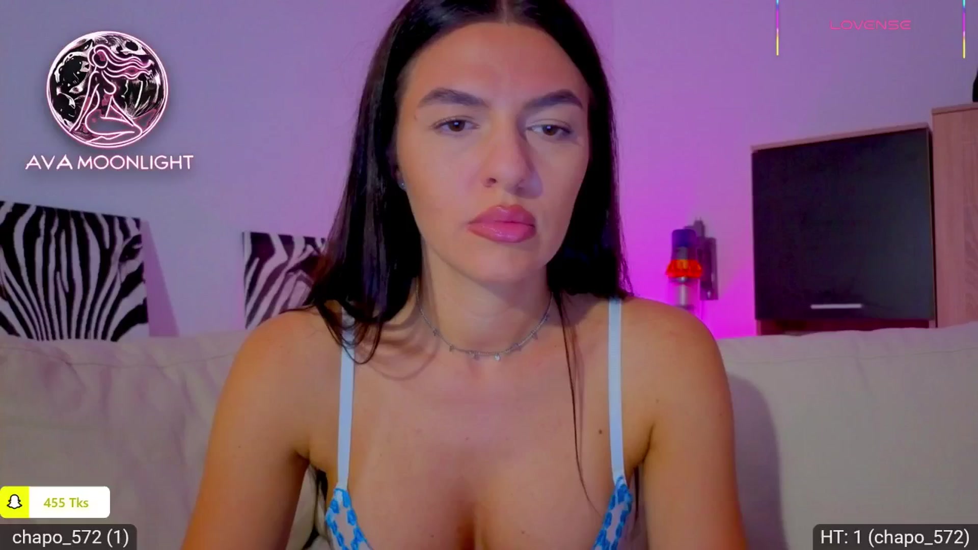 Gallery image thumbnail from AvaMoonlight's myfreecams stream on, 09/17/2025, 24:31 image 4 of 20