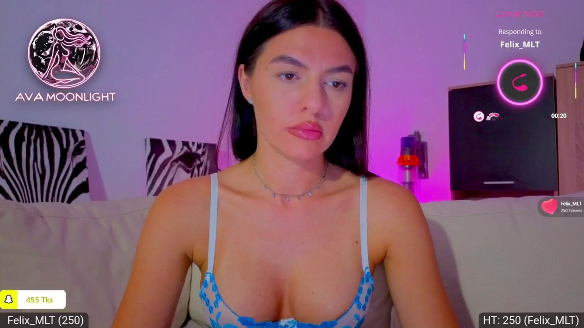 Gallery image thumbnail from AvaMoonlight's myfreecams stream on, 09/17/2025, 24:31 image 5 of 20