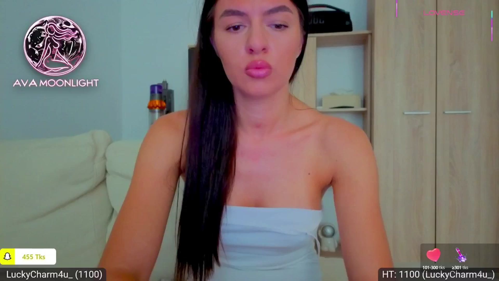 Gallery image thumbnail from AvaMoonlight's myfreecams stream on, 09/18/2025, 16:05 image 14 of 20