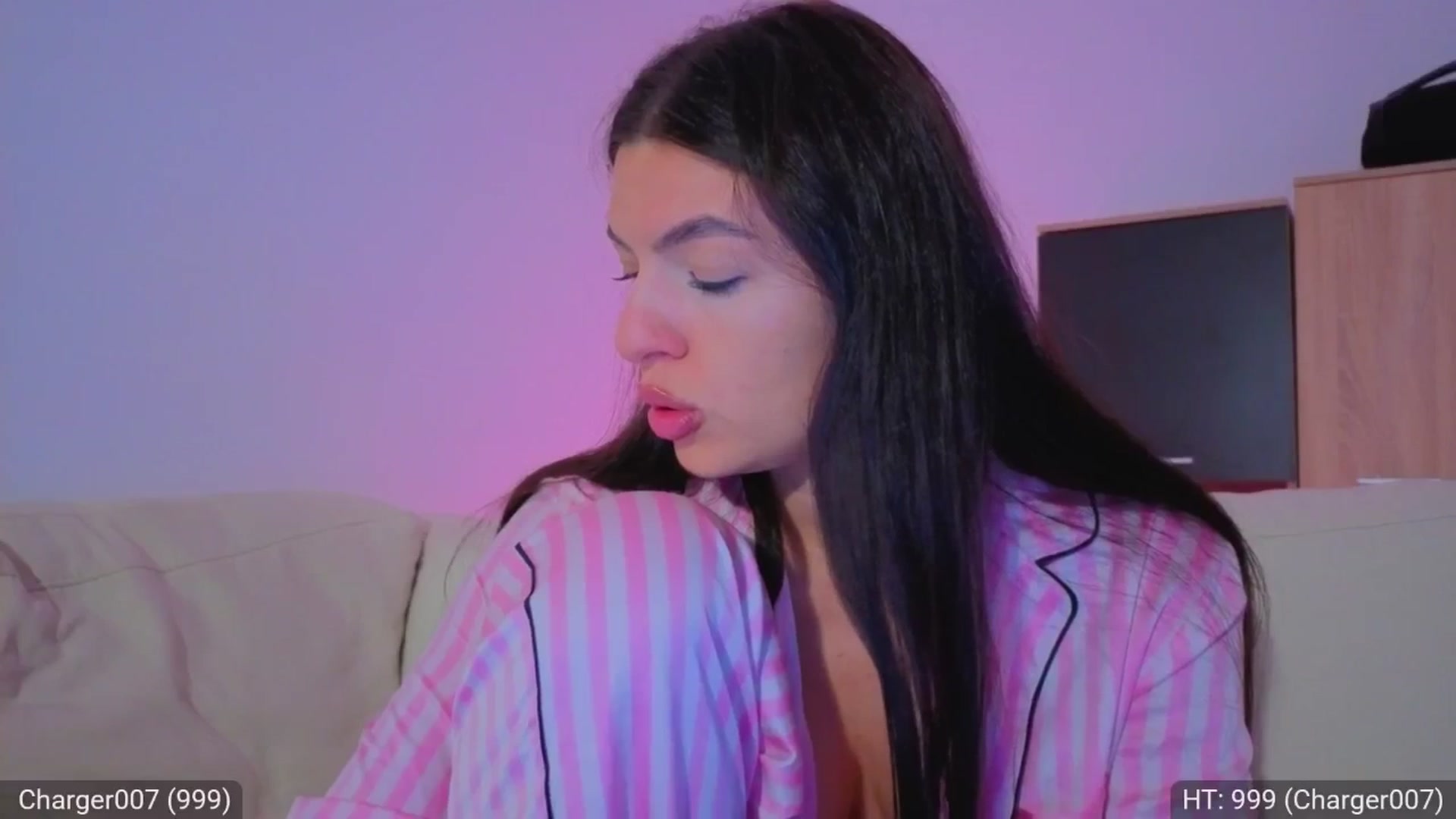 Gallery image thumbnail from AvaMoonlight's myfreecams stream on, 10/01/2025, 24:03 image 7 of 20