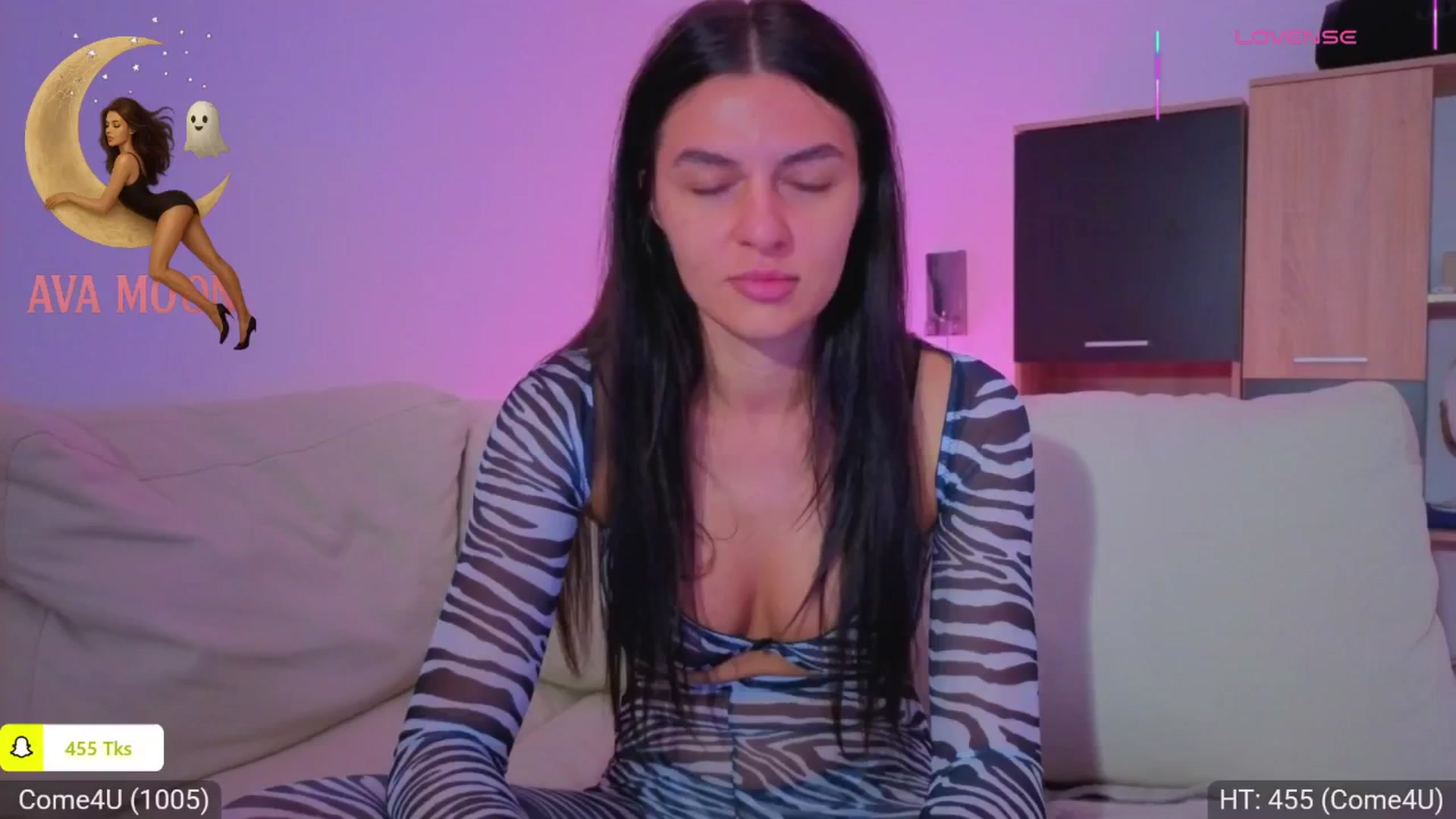 Gallery image thumbnail from AvaMoonlight's myfreecams stream on, 10/01/2025, 16:05 image 18 of 20