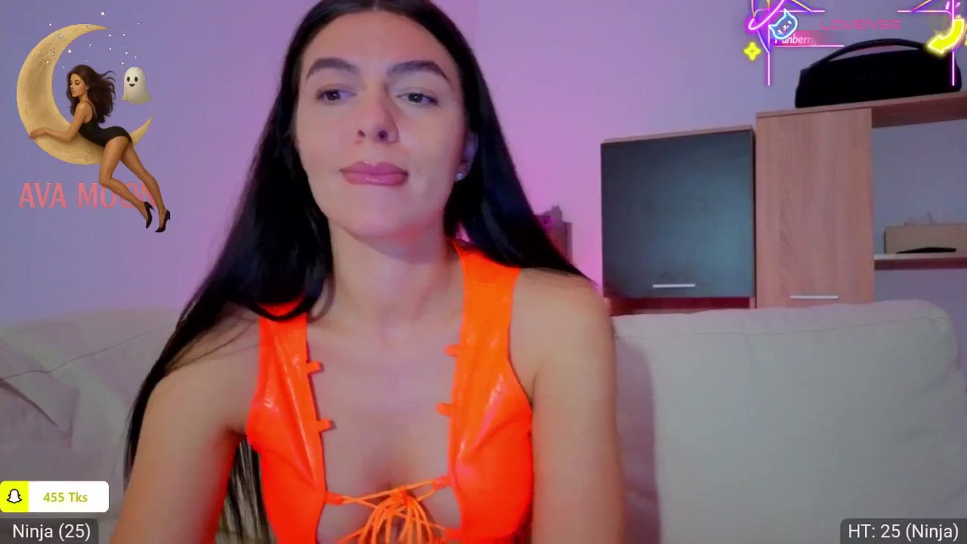 Gallery image thumbnail from AvaMoonlight's myfreecams stream on, 10/20/2025, 24:13 image 12 of 20