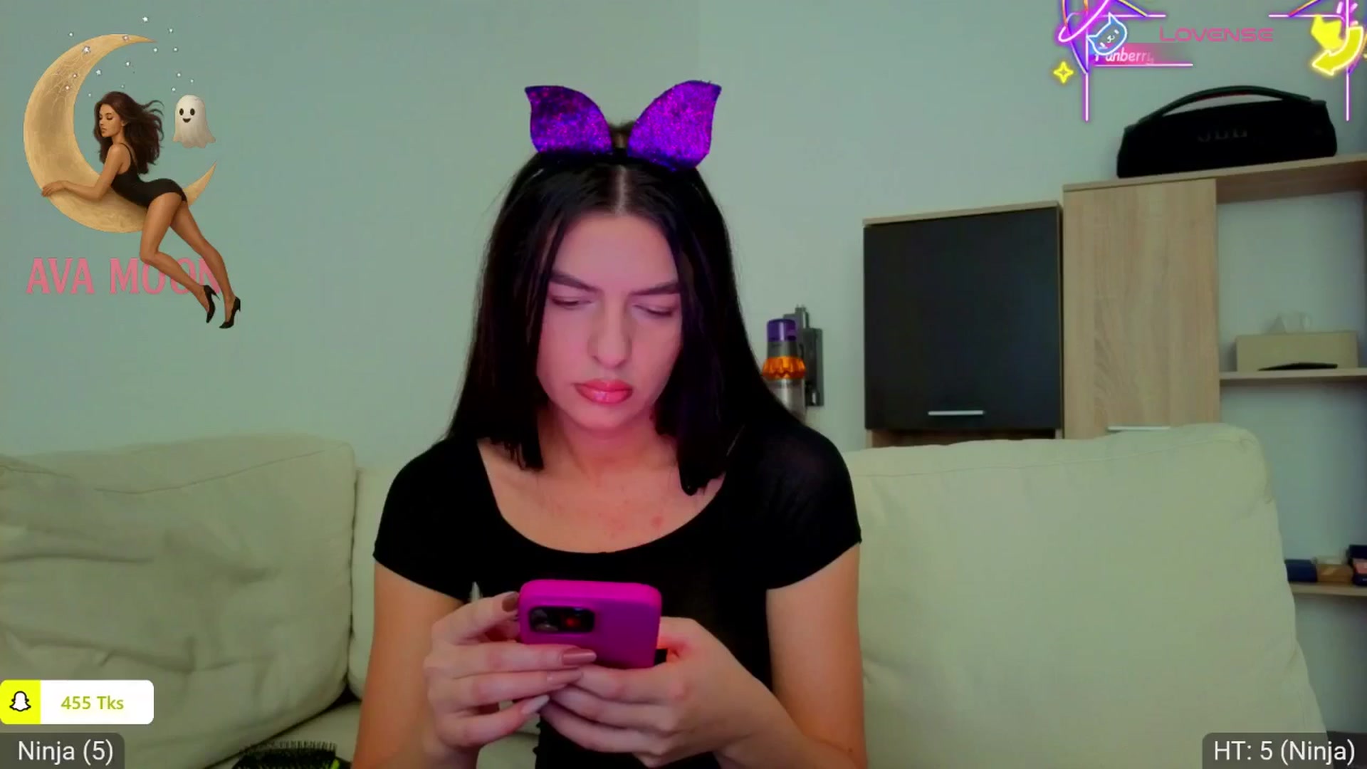 Gallery image thumbnail from AvaMoonlight's myfreecams stream on, 10/20/2025, 16:04 image 4 of 20