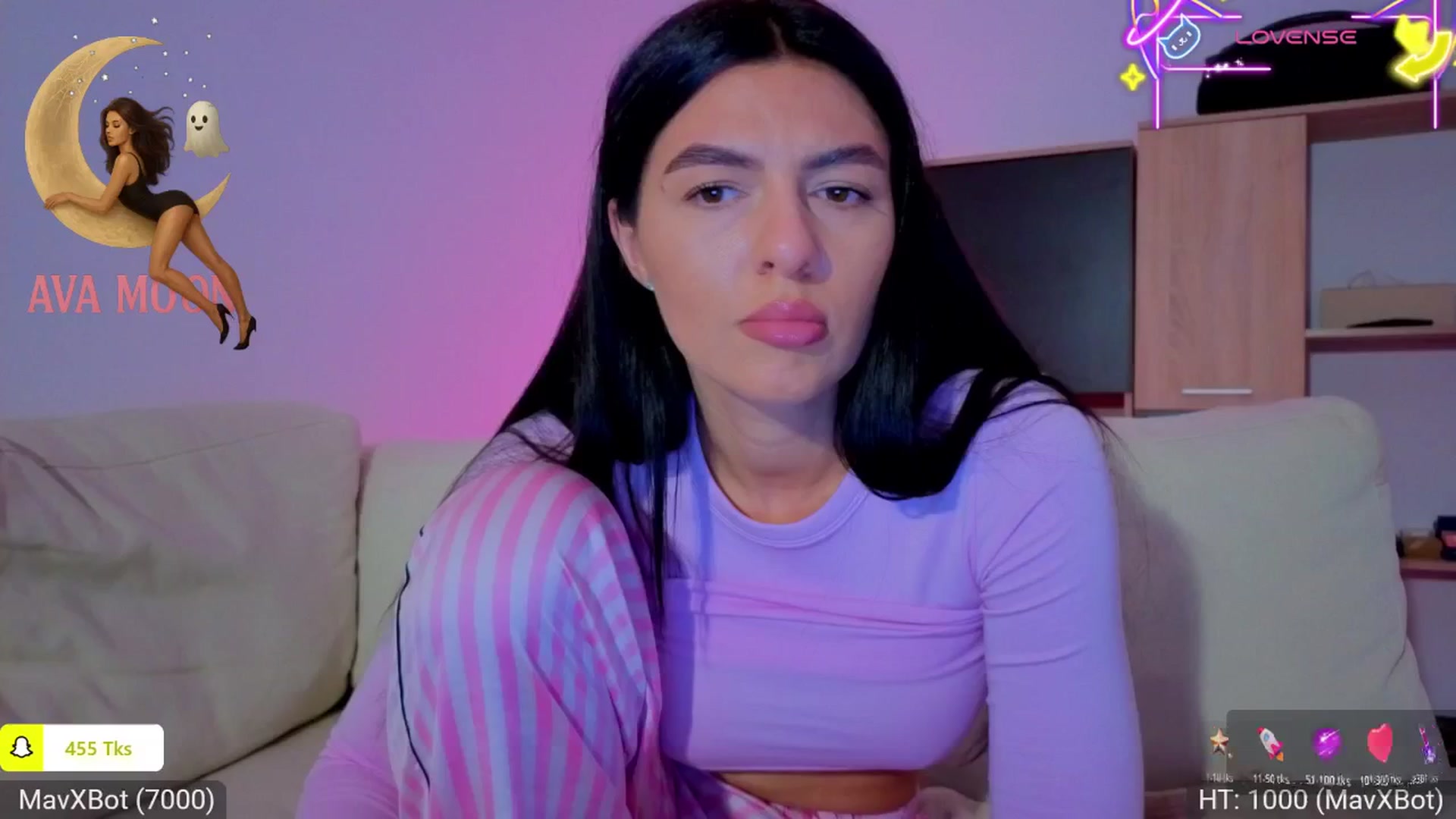 Gallery image thumbnail from AvaMoonlight's myfreecams stream on, 10/22/2025, 16:00 image 19 of 20