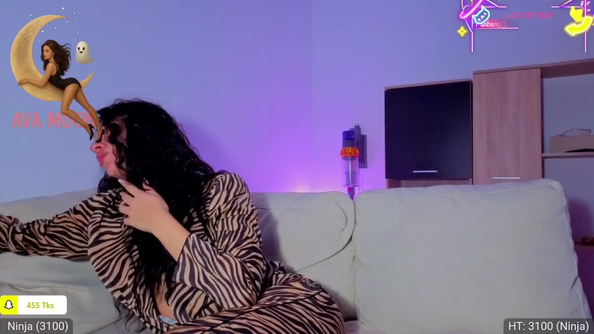 Gallery image thumbnail from AvaMoonlight's myfreecams stream on, 10/31/2025, 24:08 image 8 of 20