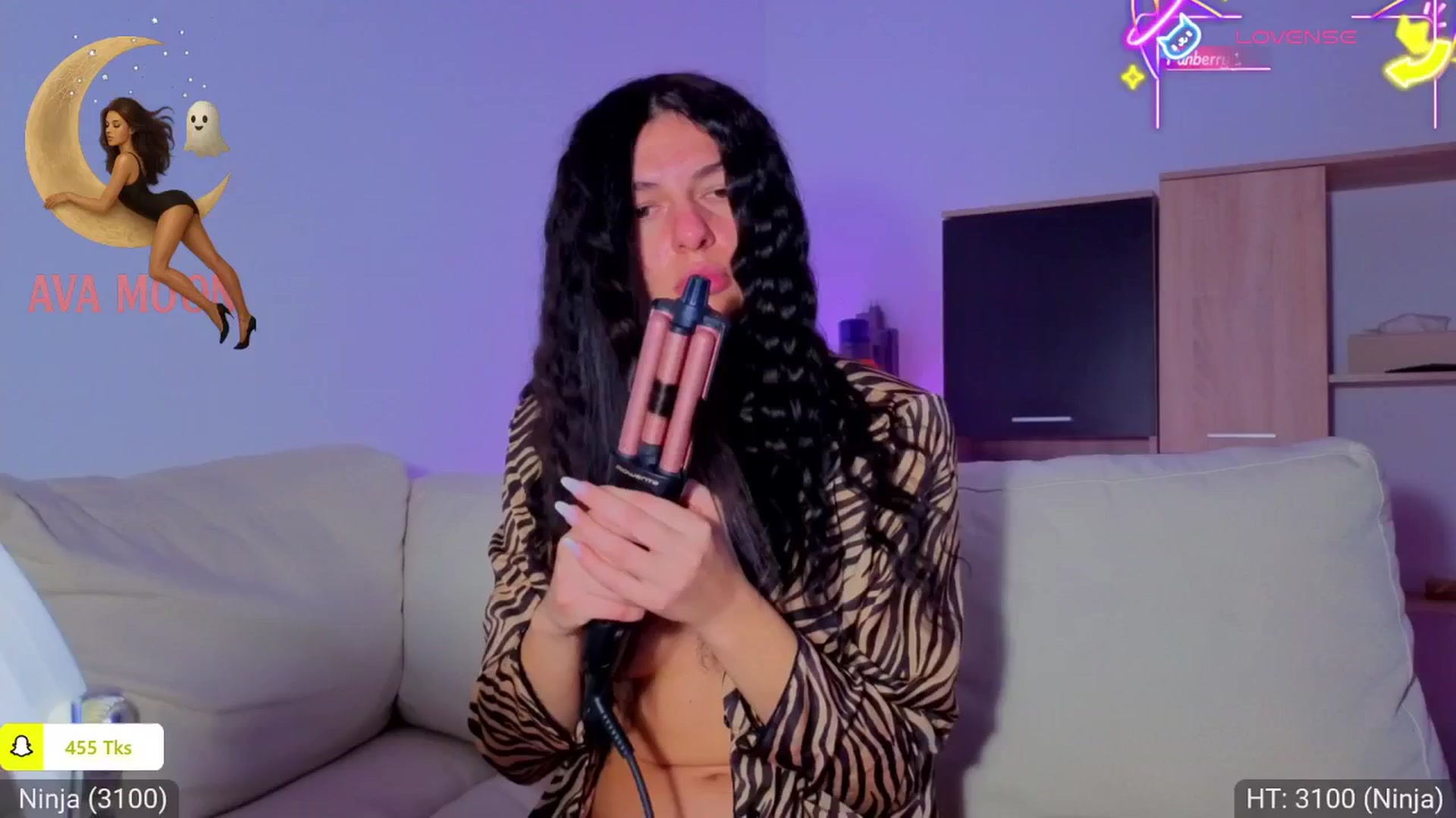 Gallery image thumbnail from AvaMoonlight's myfreecams stream on, 10/31/2025, 24:08 image 6 of 20
