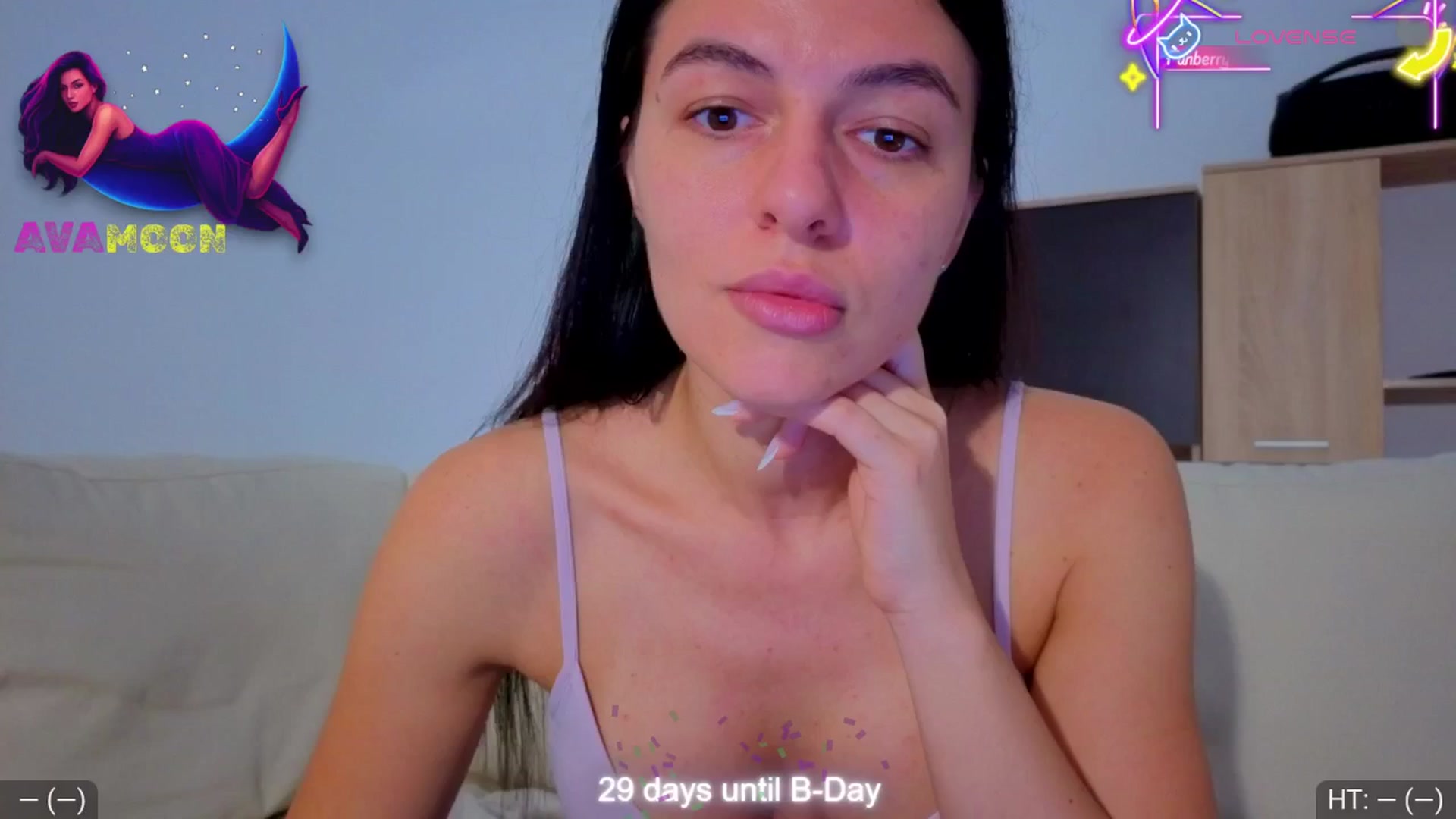 Gallery image thumbnail from AvaMoonlight's myfreecams stream on, 11/10/2025, 17:04 image 2 of 20