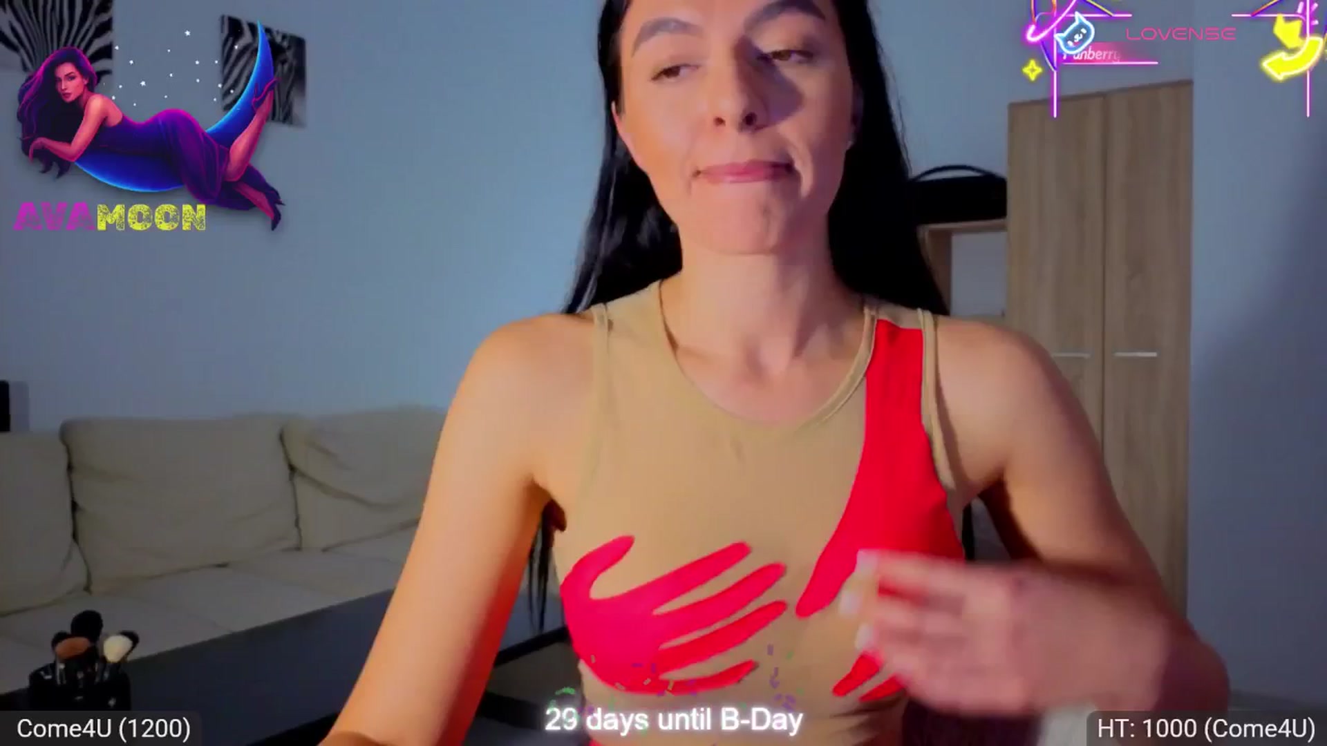 Gallery image thumbnail from AvaMoonlight's myfreecams stream on, 11/11/2025, 17:04 image 15 of 20