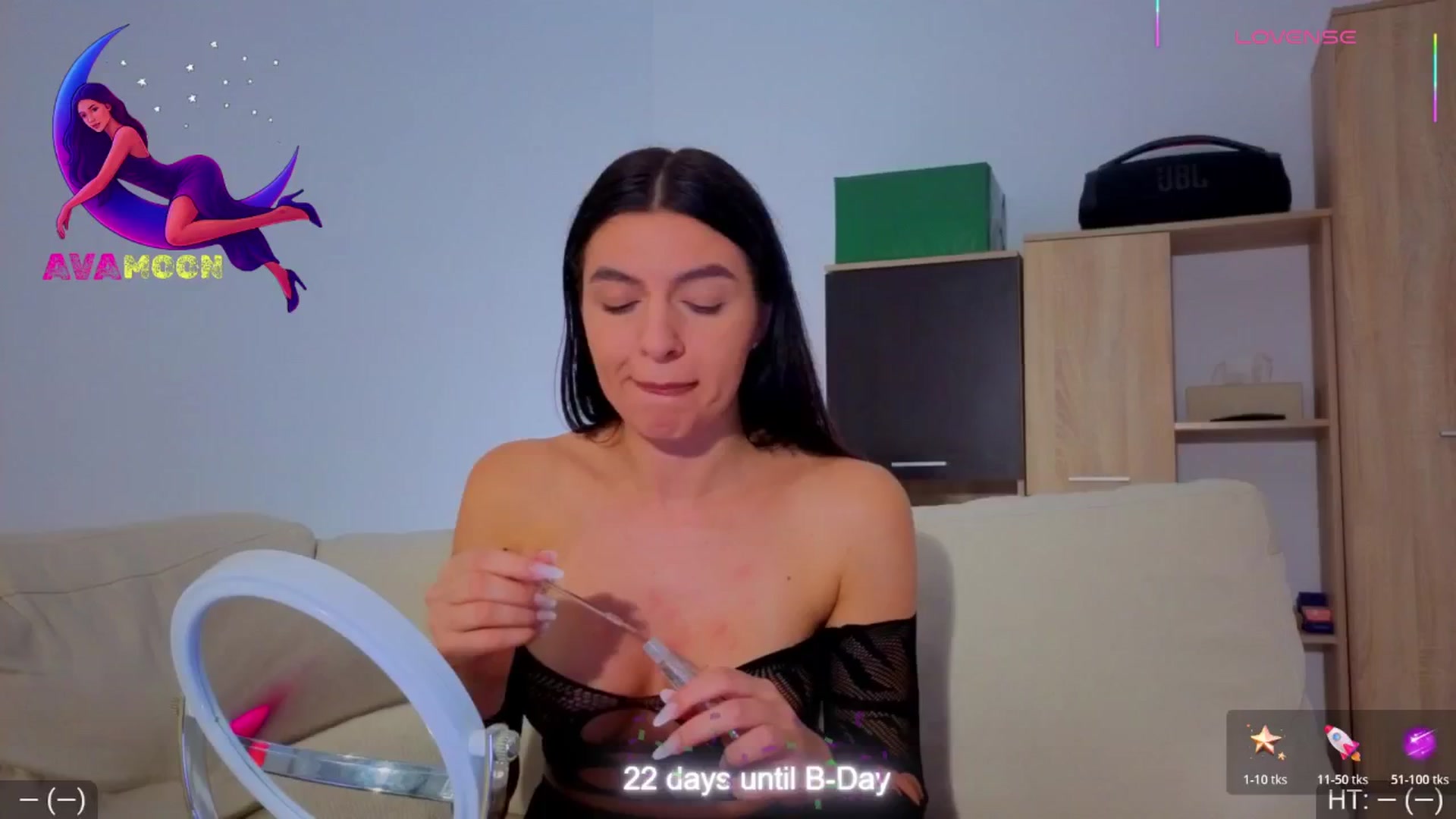 Gallery image thumbnail from AvaMoonlight's myfreecams stream on, 11/17/2025, 23:44 image 1 of 20