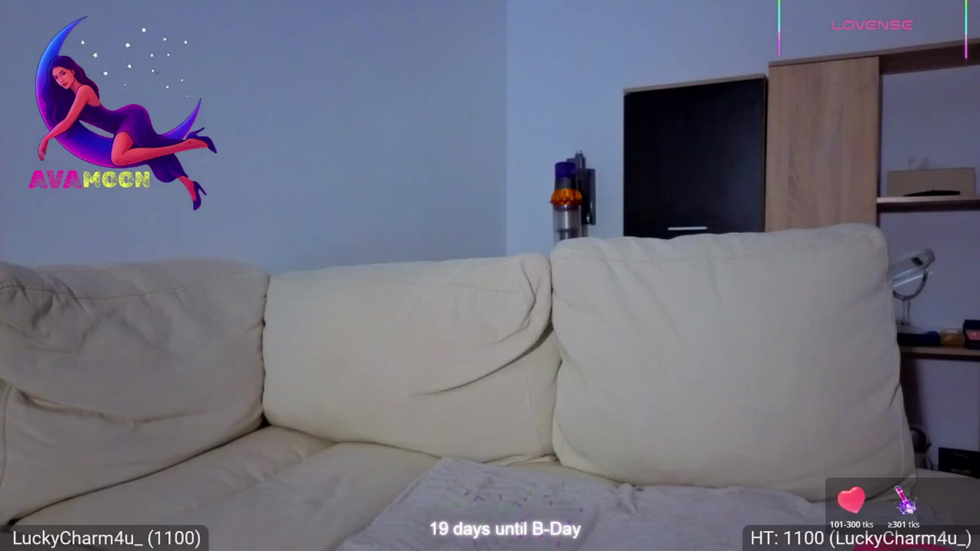 Gallery image thumbnail from AvaMoonlight's myfreecams stream on, 11/20/2025, 17:09 image 12 of 20