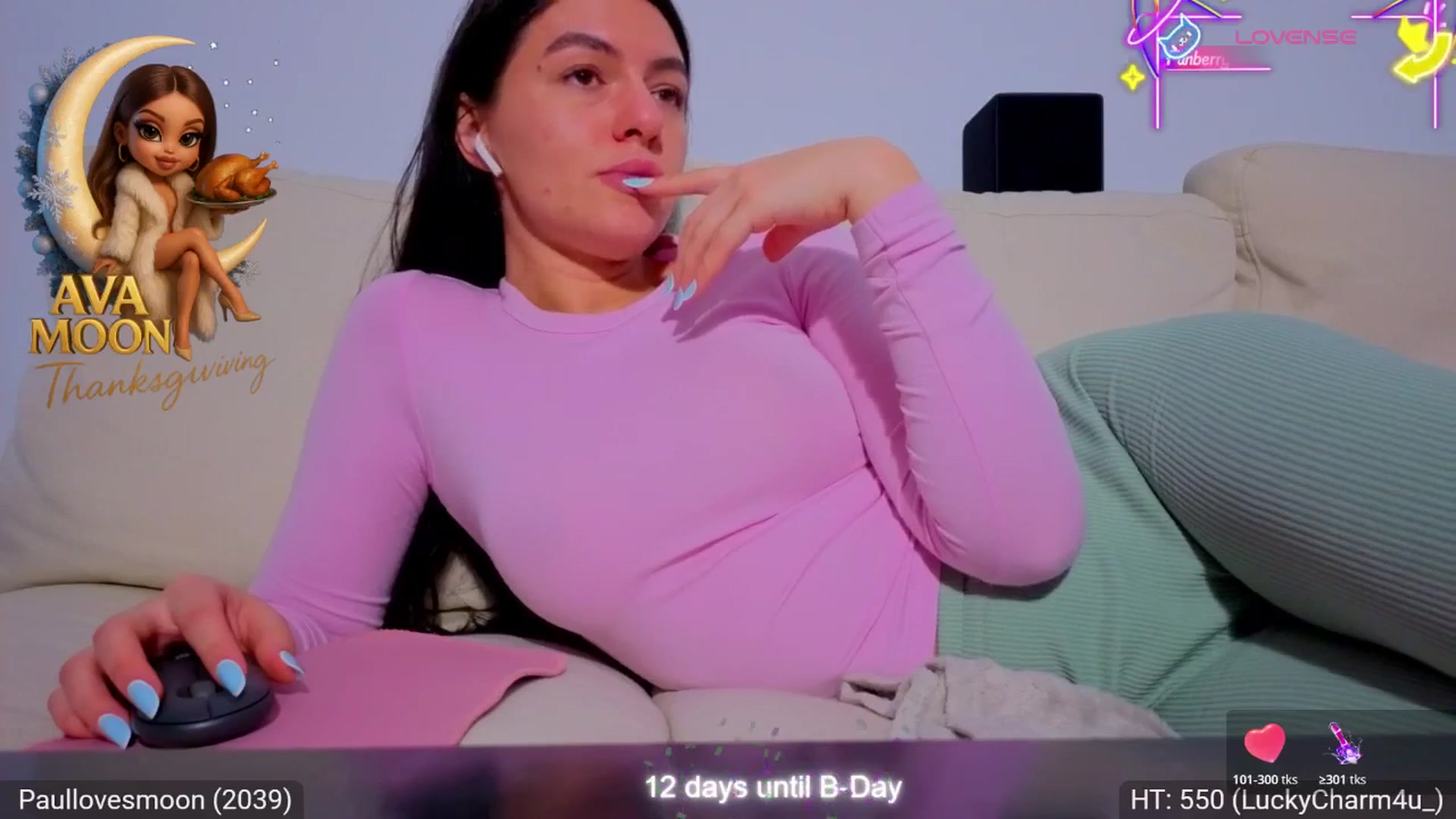 Gallery image thumbnail from AvaMoonlight's myfreecams stream on, 11/29/2025, 24:40 image 17 of 20