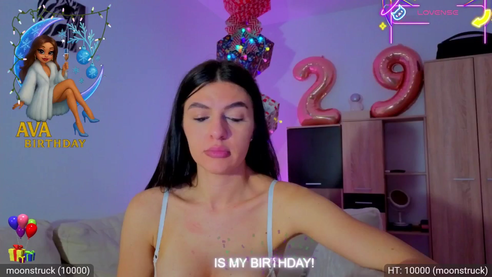 Gallery image thumbnail from AvaMoonlight's myfreecams stream on, 12/11/2025, 01:35 image 17 of 20