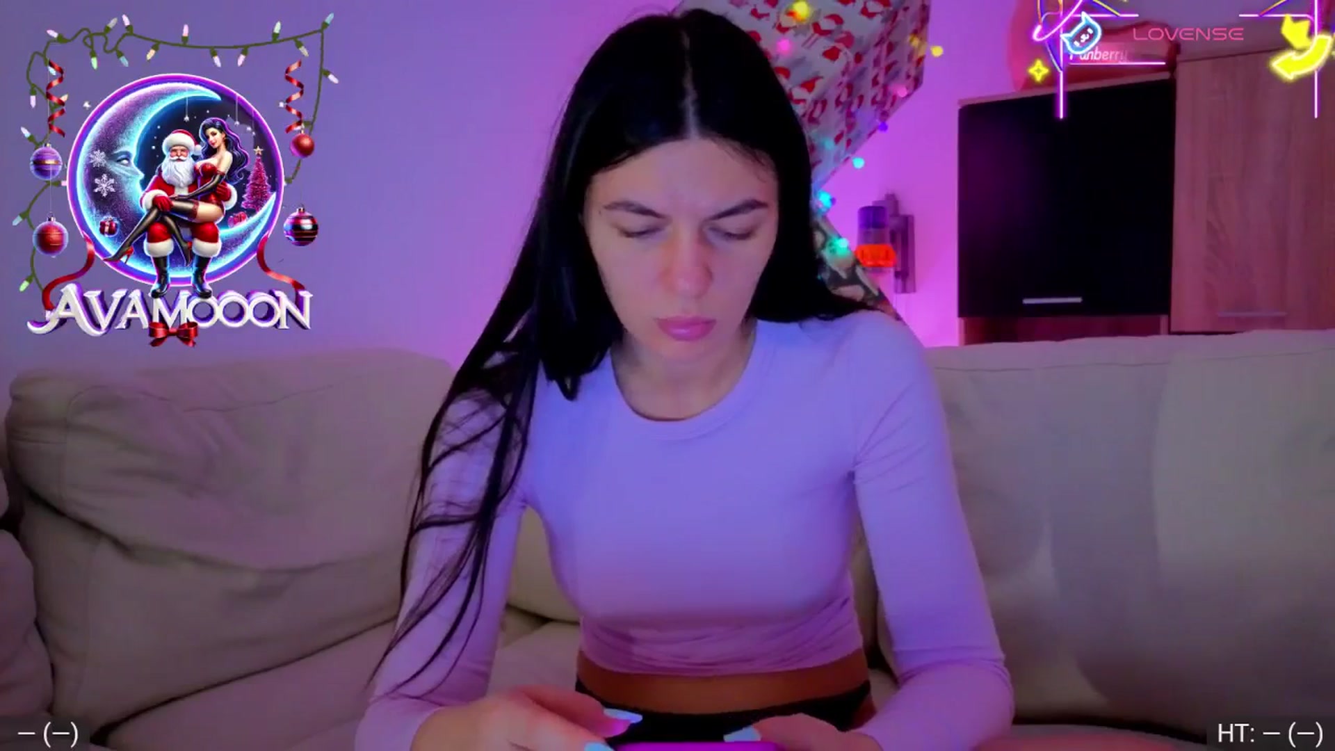 Gallery image thumbnail from AvaMoonlight's myfreecams stream on, 12/12/2025, 24:59 image 15 of 20