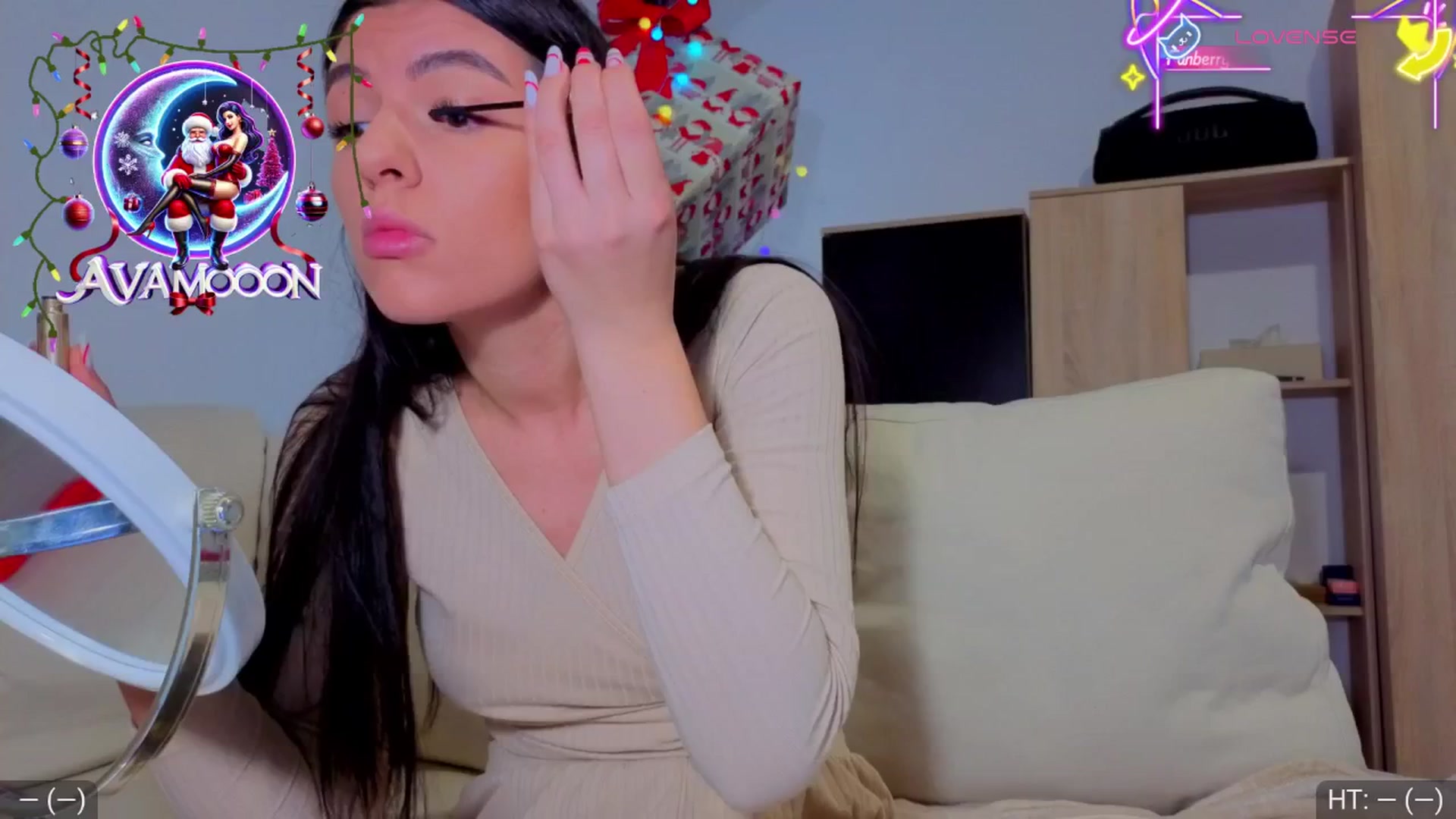 Gallery image thumbnail from AvaMoonlight's myfreecams stream on, 12/21/2025, 16:48 image 19 of 20