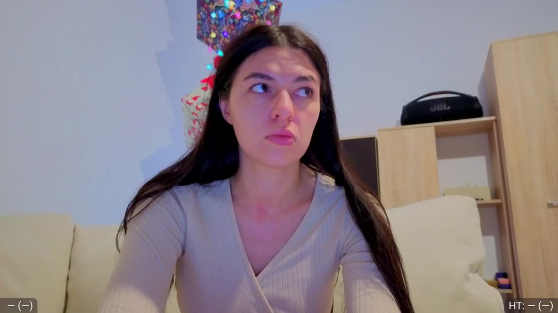 Gallery image thumbnail from AvaMoonlight's myfreecams stream on, 12/21/2025, 16:48 image 3 of 20