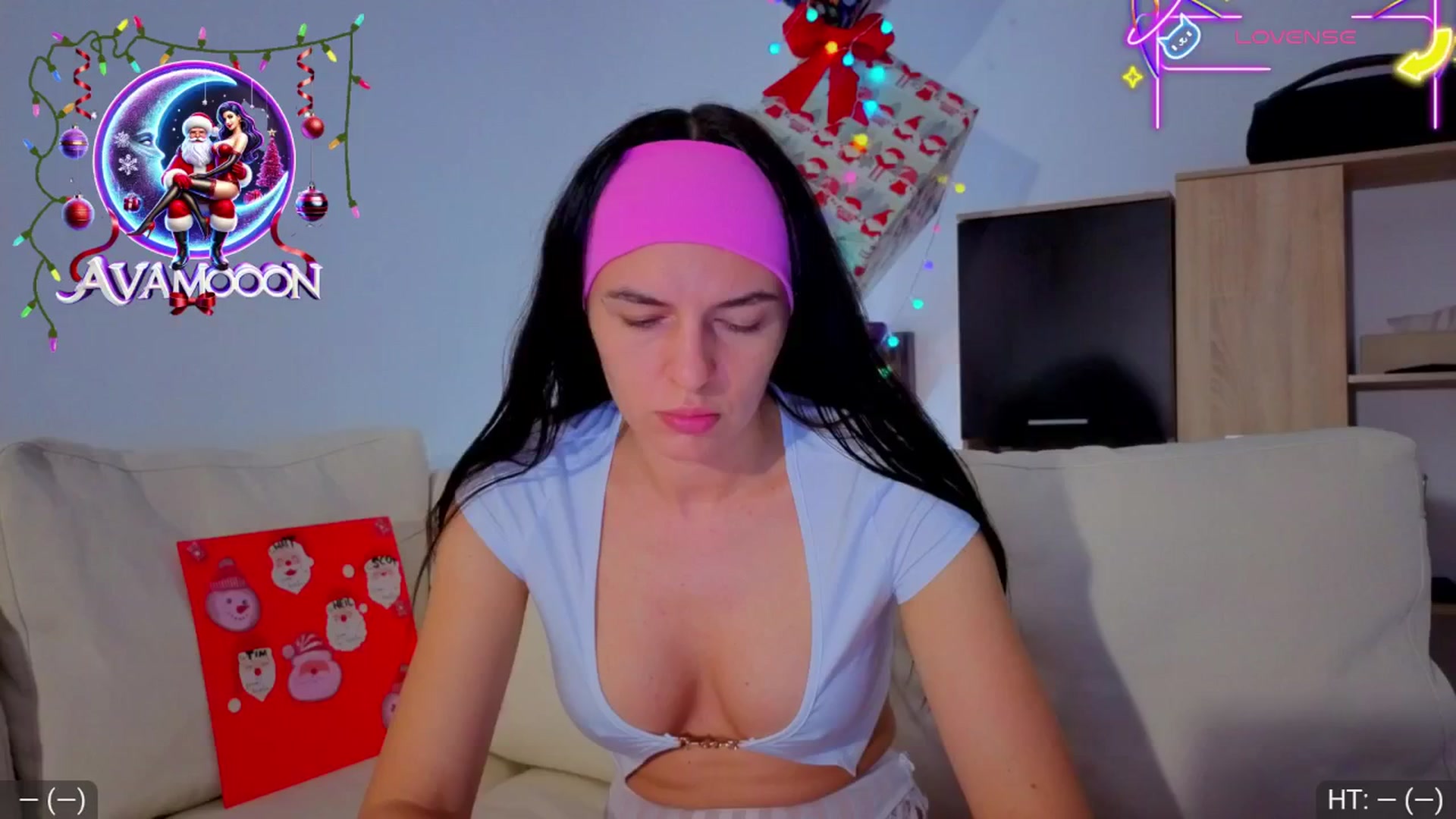 Gallery image thumbnail from AvaMoonlight's myfreecams stream on, 12/24/2025, 01:27 image 2 of 20