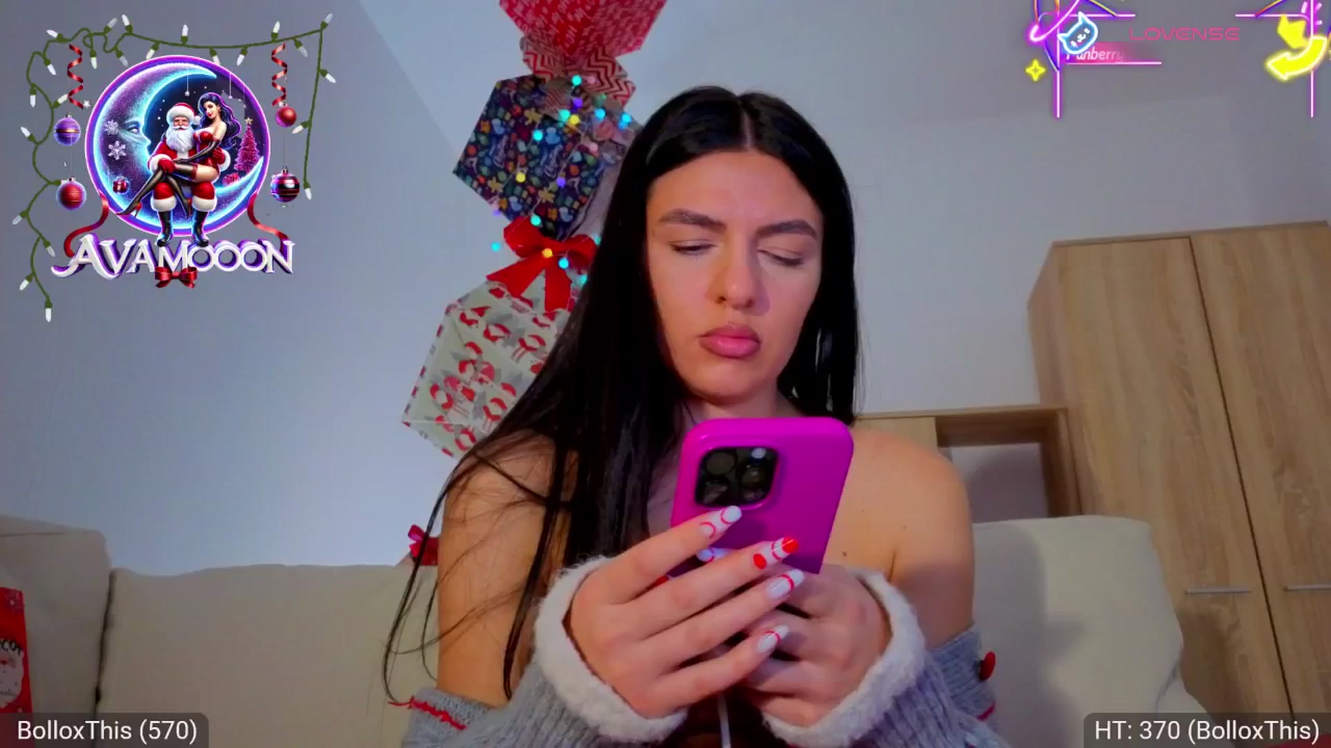 Gallery image thumbnail from AvaMoonlight's myfreecams stream on, 12/25/2025, 02:31 image 4 of 20